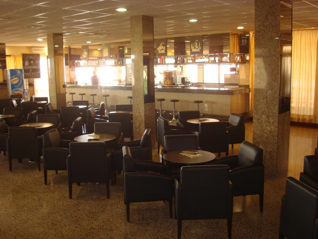 Bar/Salón Univers