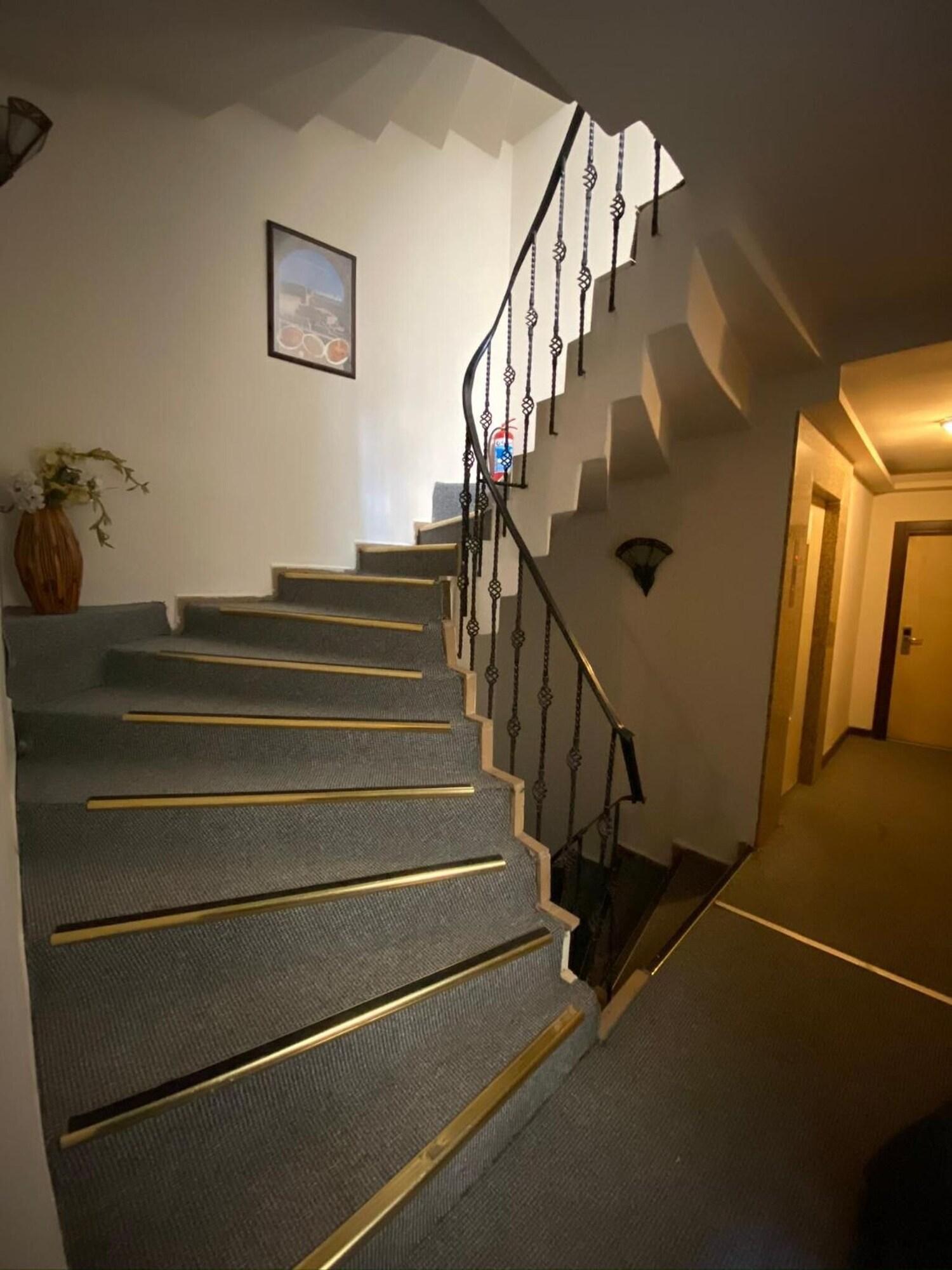 Vista Lobby Anzac Hotel