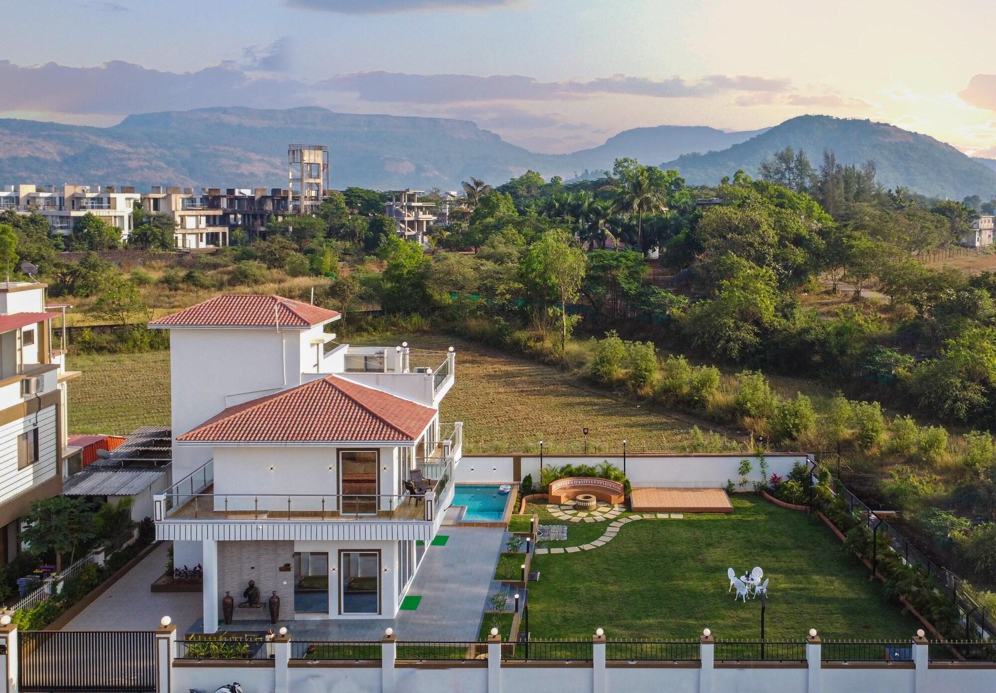 Vista Exterior Vivanta Villa