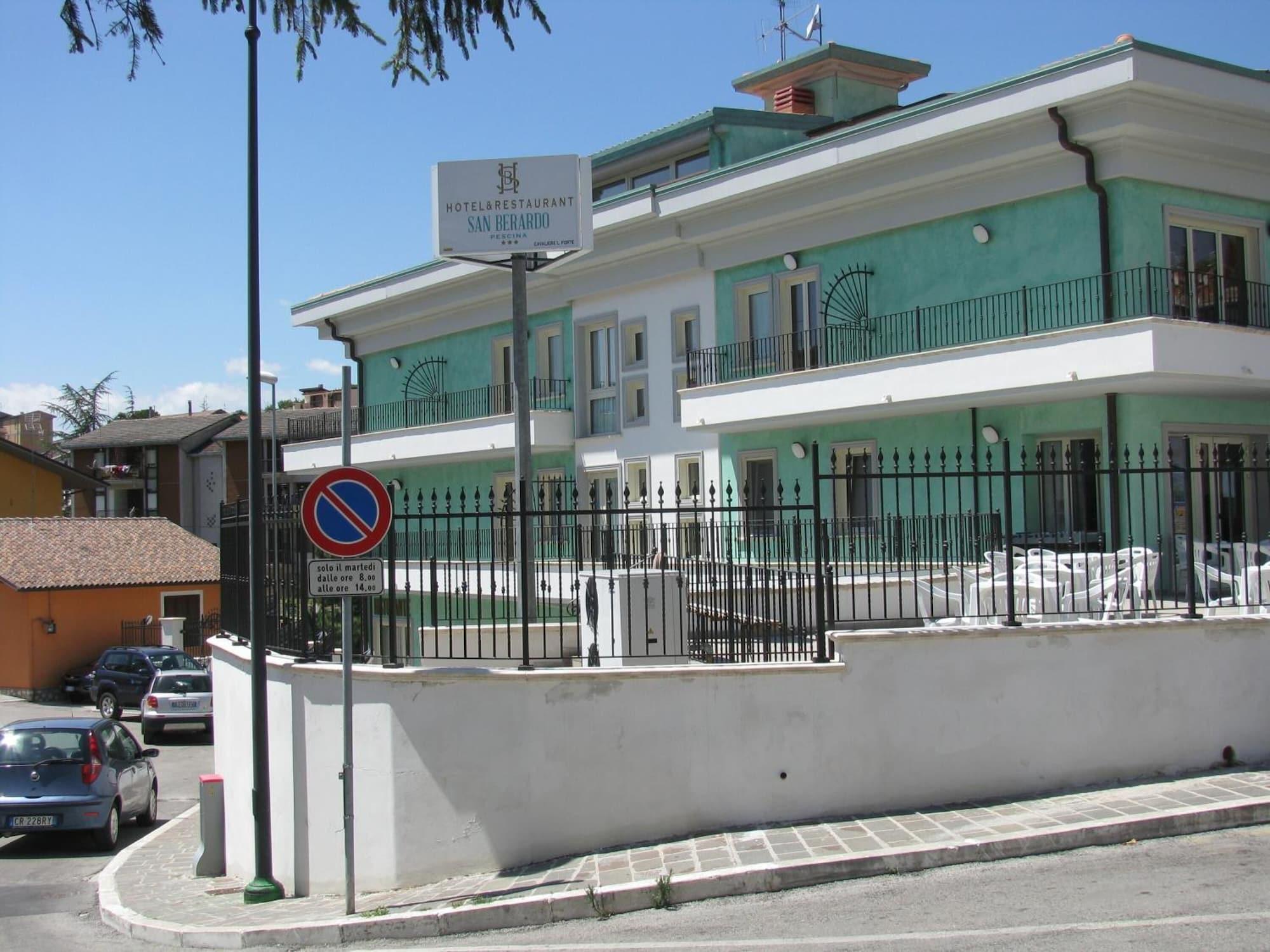 Vista Exterior Hotel San Berardo