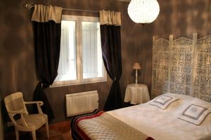 Alquiler Vacacional - 2 * CLASS HOUSE WITH SWIMMING POOL IN THE COUNTRYSIDE AT EYGALIERES