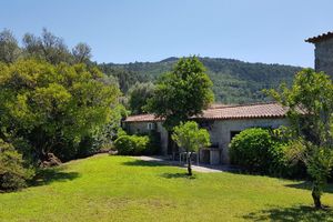 Alquiler Vacacional - Casa do Forno, a pretty farmhouse offering relaxation and rest with a private garden