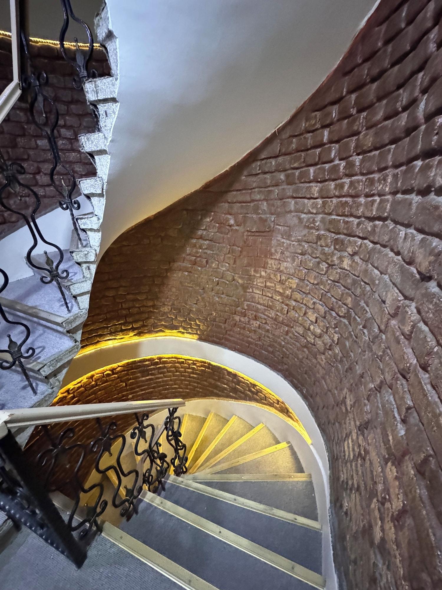 Vista Lobby RENOVA OLD CiTY
