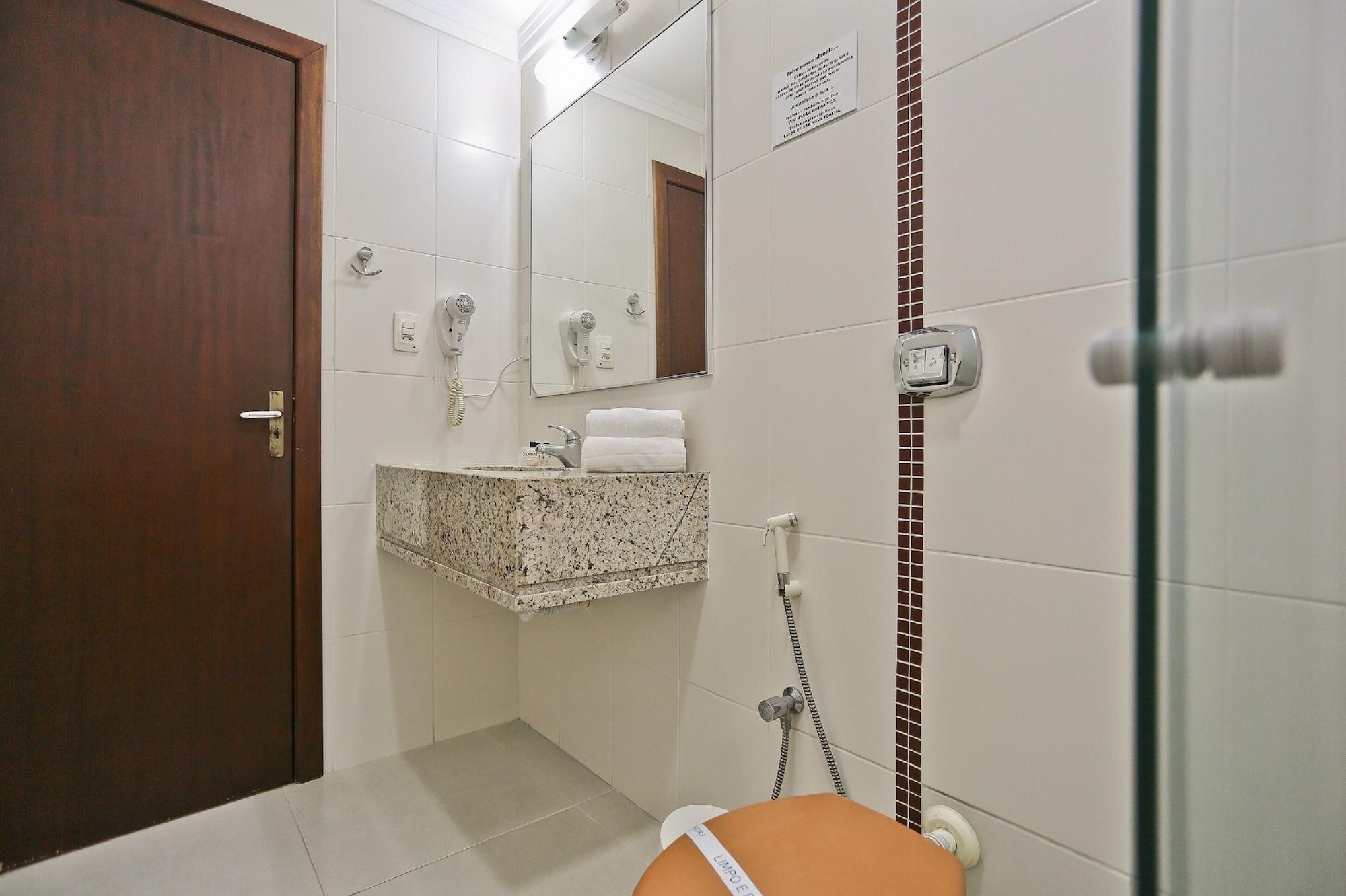 Equipamiento de Habitación Sandri City Hotel