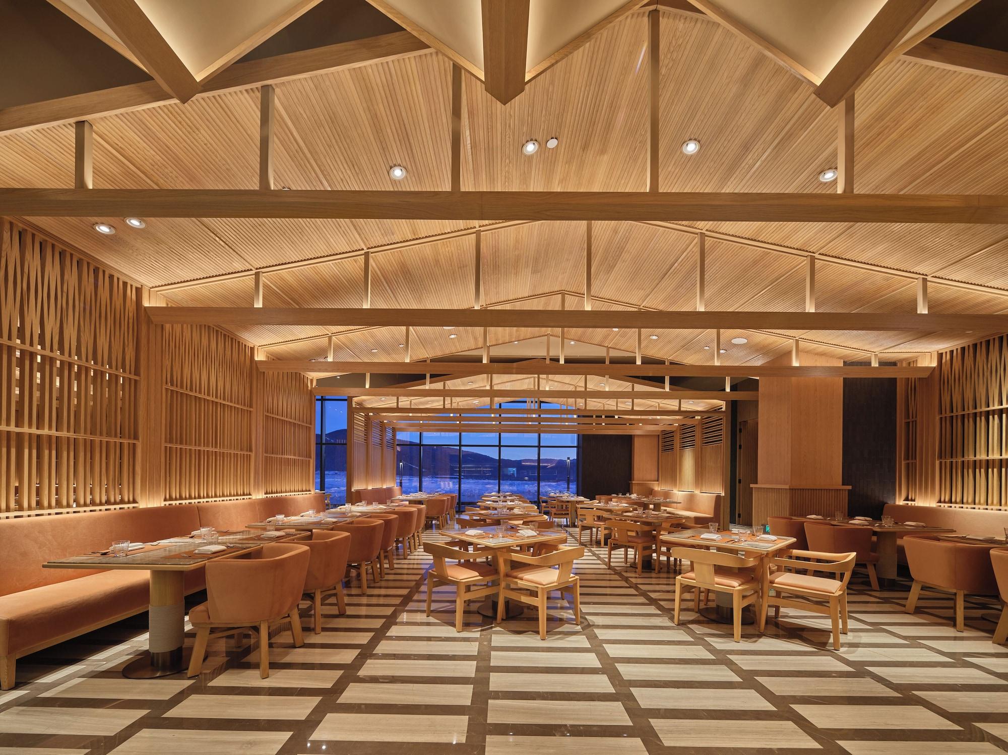 Restaurant Hilton Altay Hemu