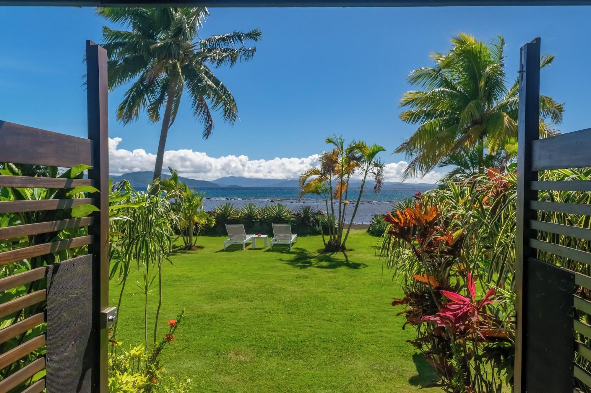 Playa Aroha Taveuni Beachfront Bures