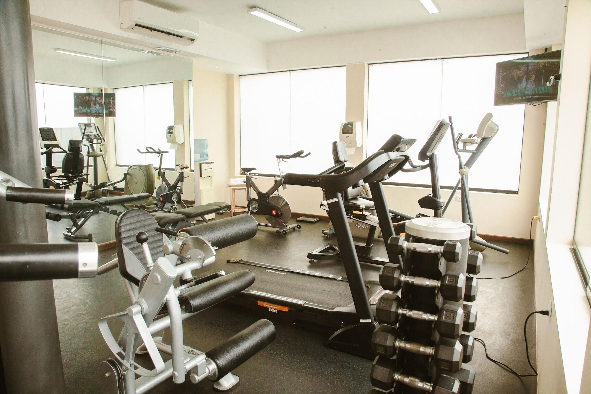Gimnasio Los Tallanes Hotel & Suites