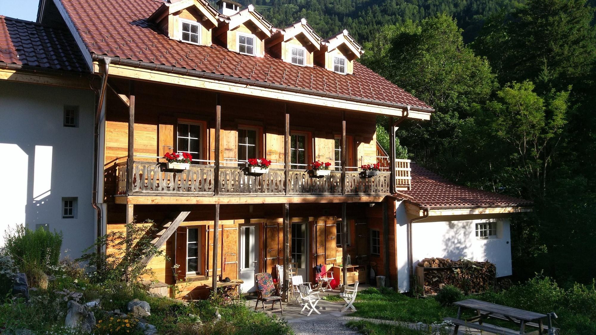 Vista Exterior Riversong Centre Thermal