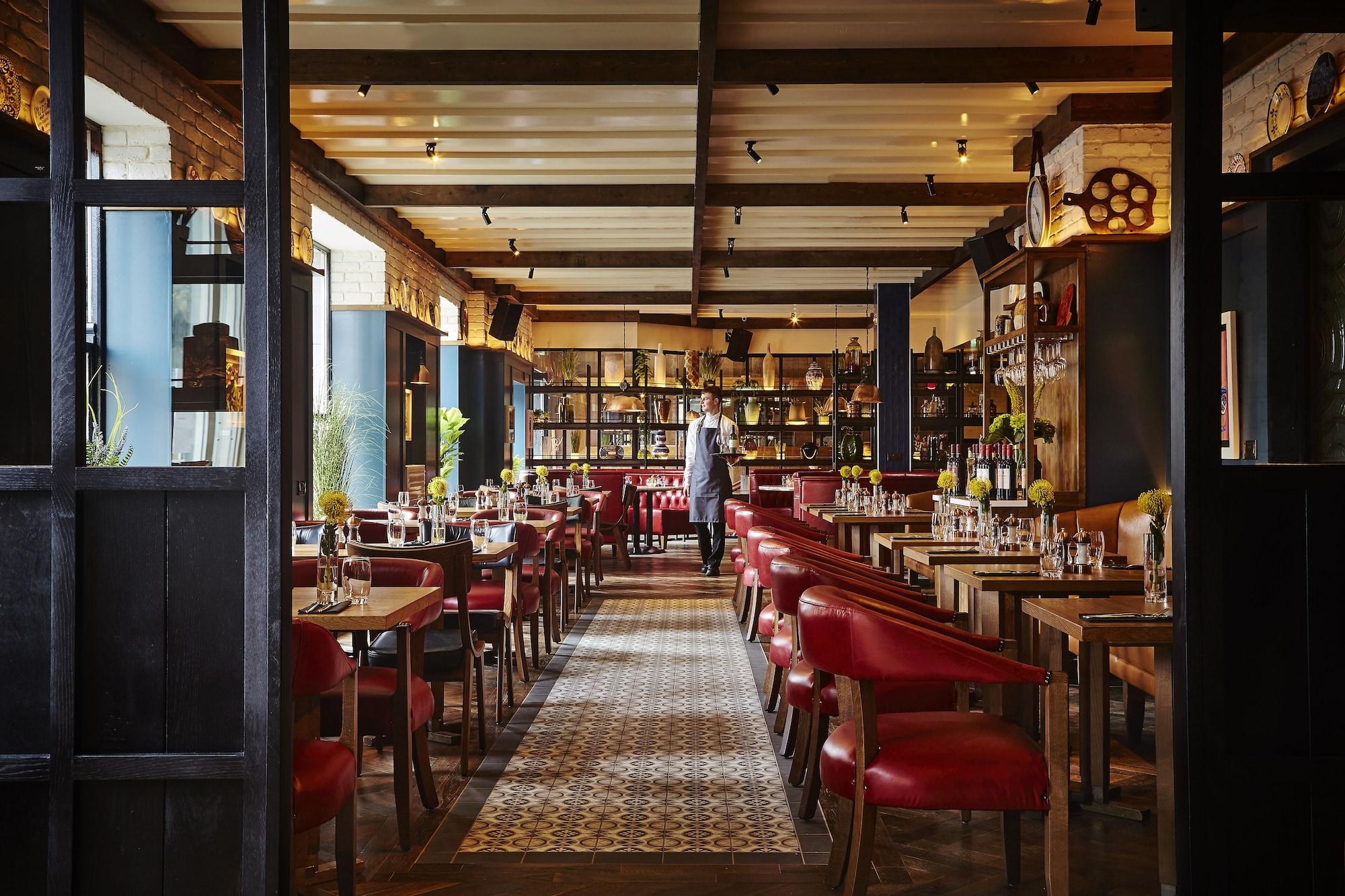Restaurant Westport Plaza Hotel