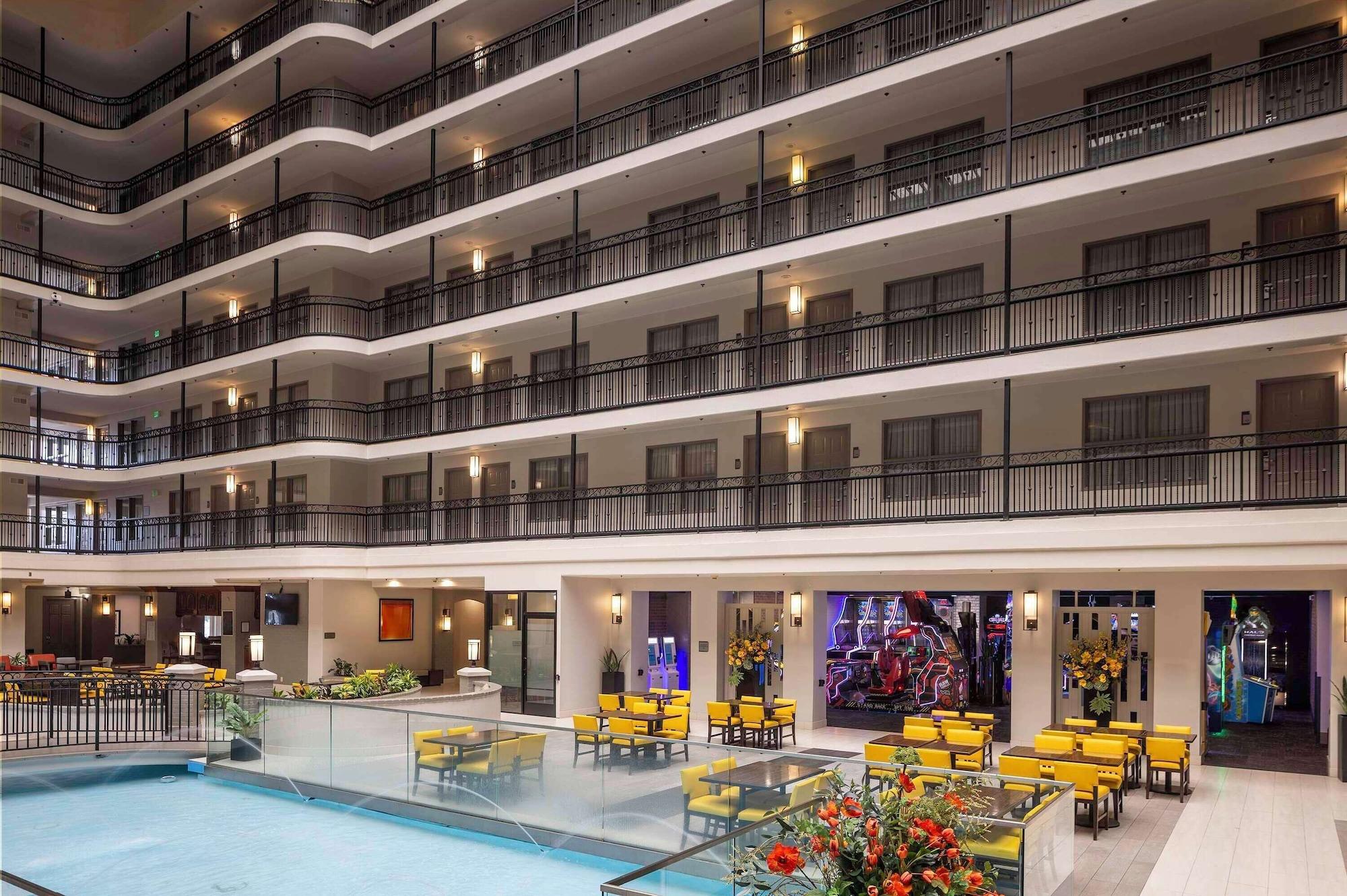Vista Lobby Embassy Suites by Hilton Anaheim North