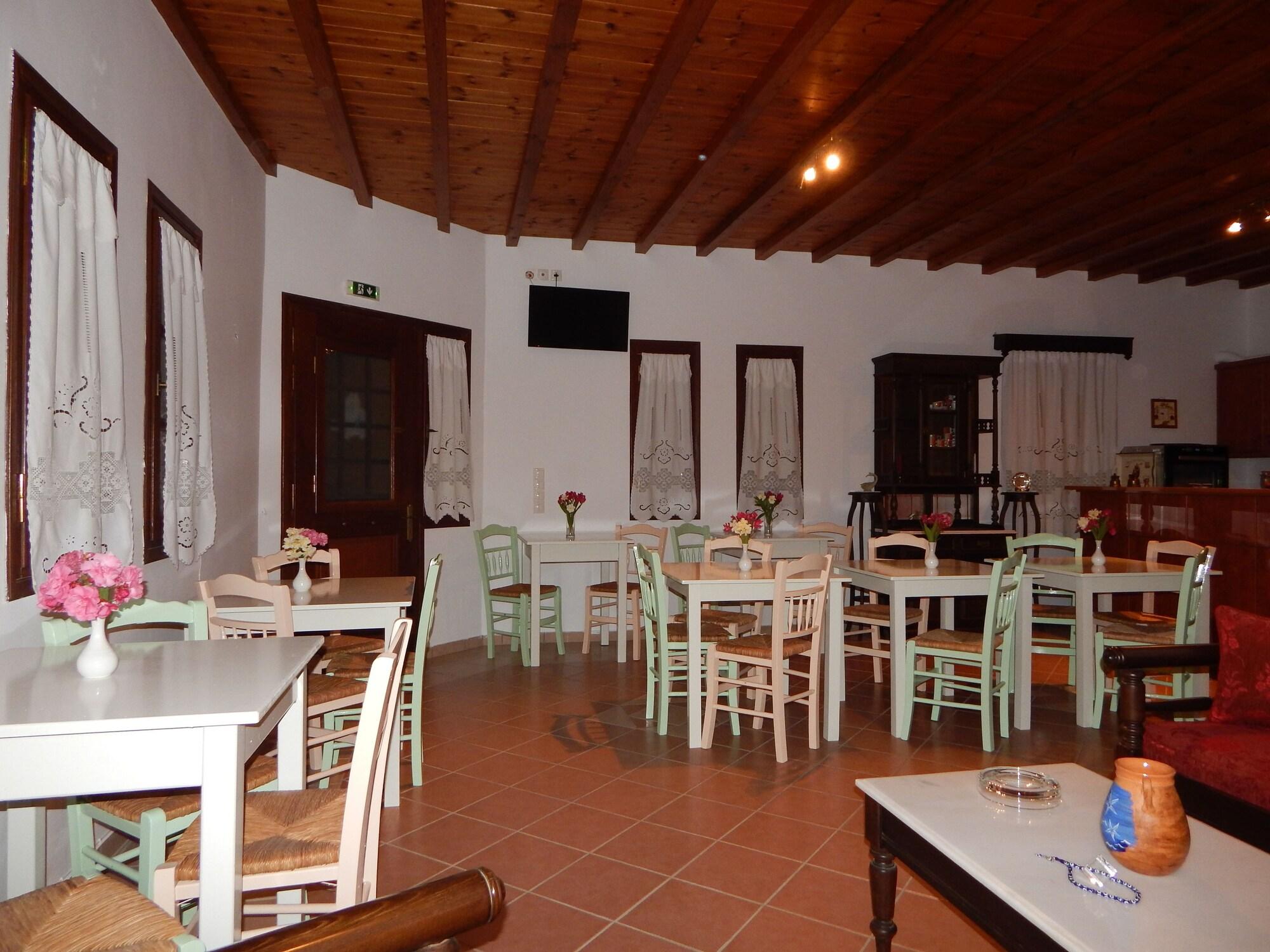 Vista Lobby Tinos Suites & Apartments