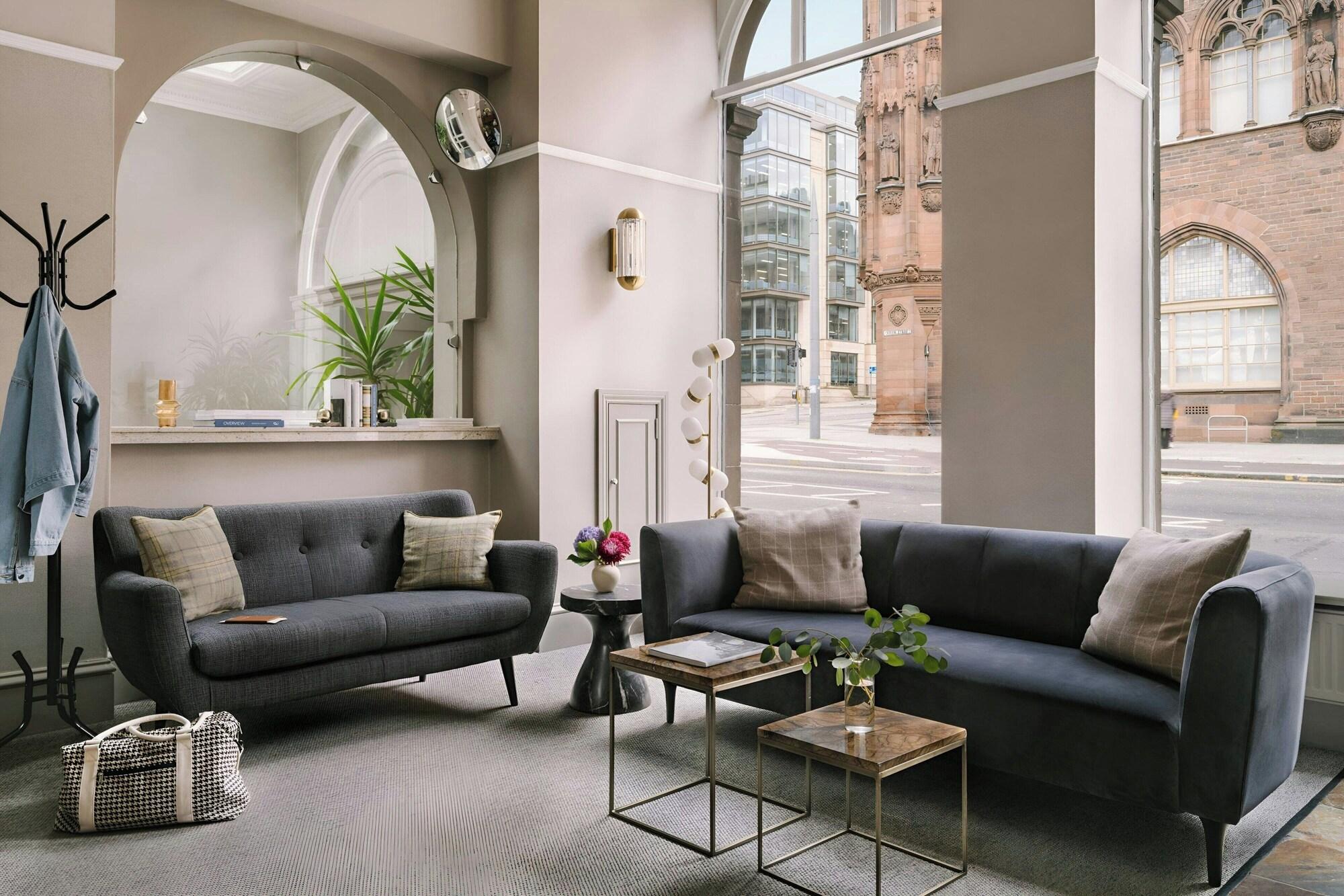 Vista Lobby Sonder Royal Garden Apartments New Town