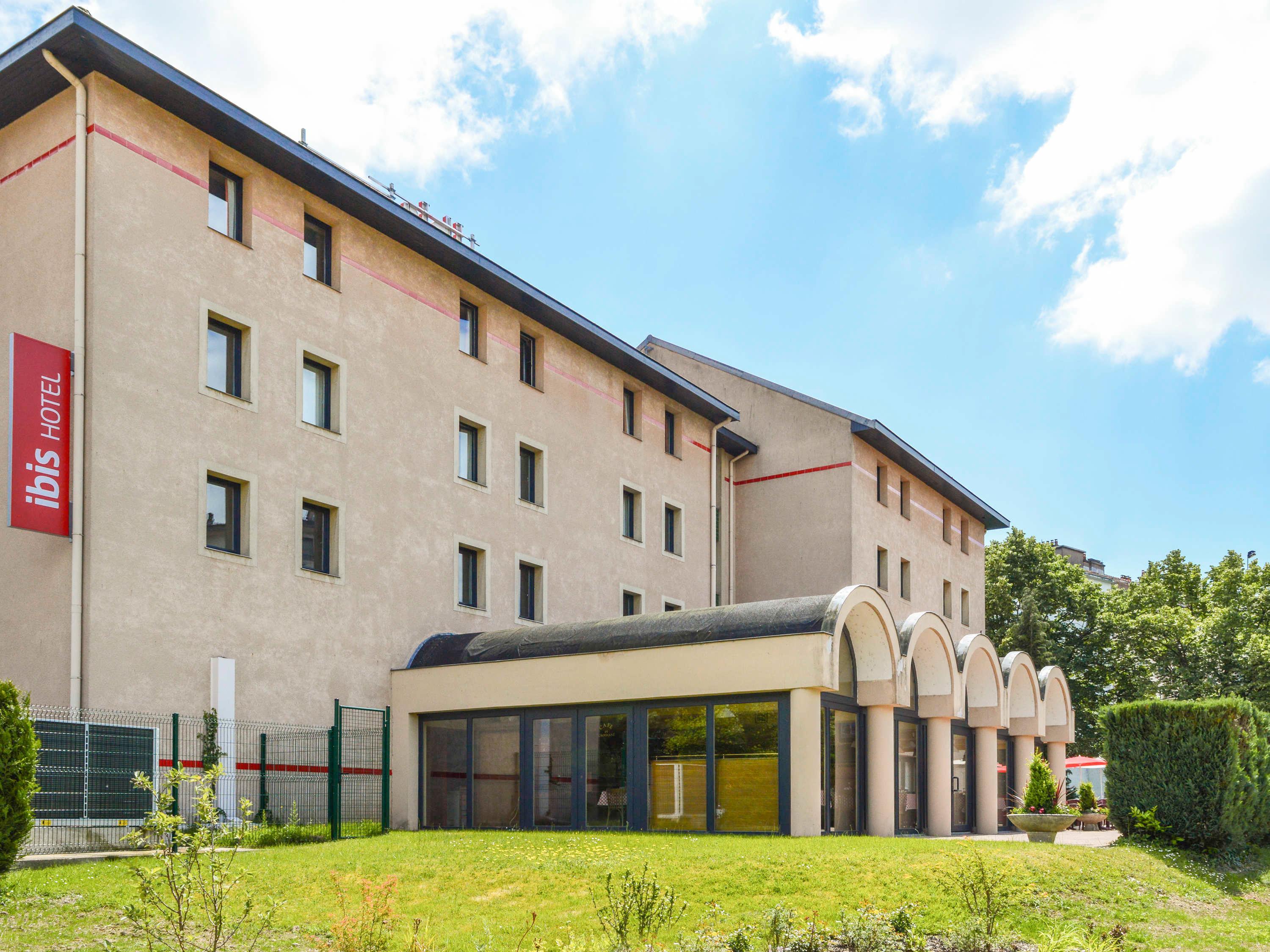 Vista Exterior ibis Epinal Centre Ville