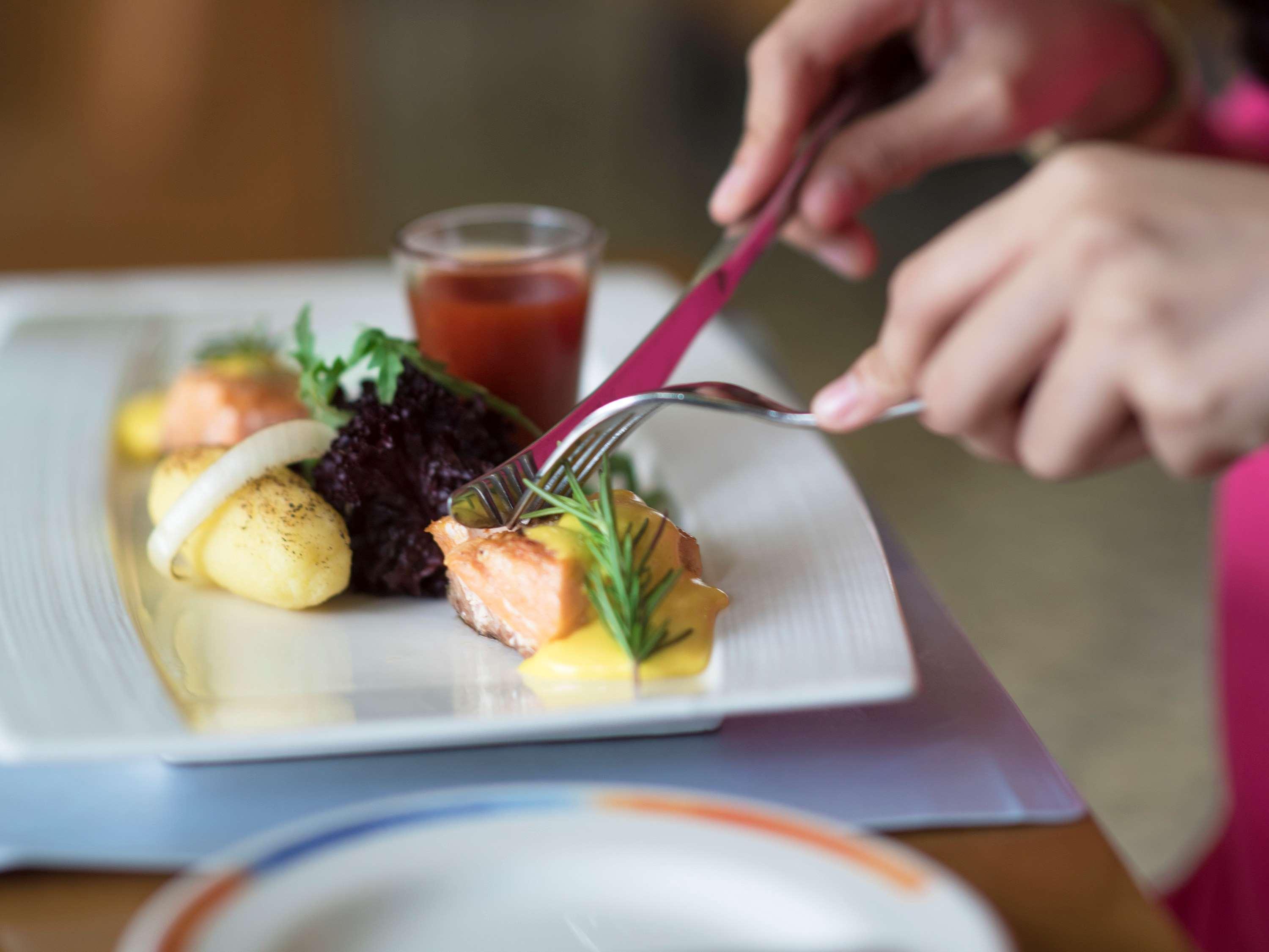 Restaurant Novotel Bandung