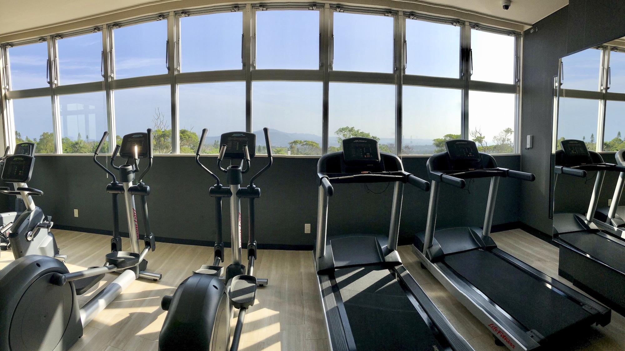 Gimnasio ANA Crowne Plaza Resort Okinawa Uruma Hills by IHG