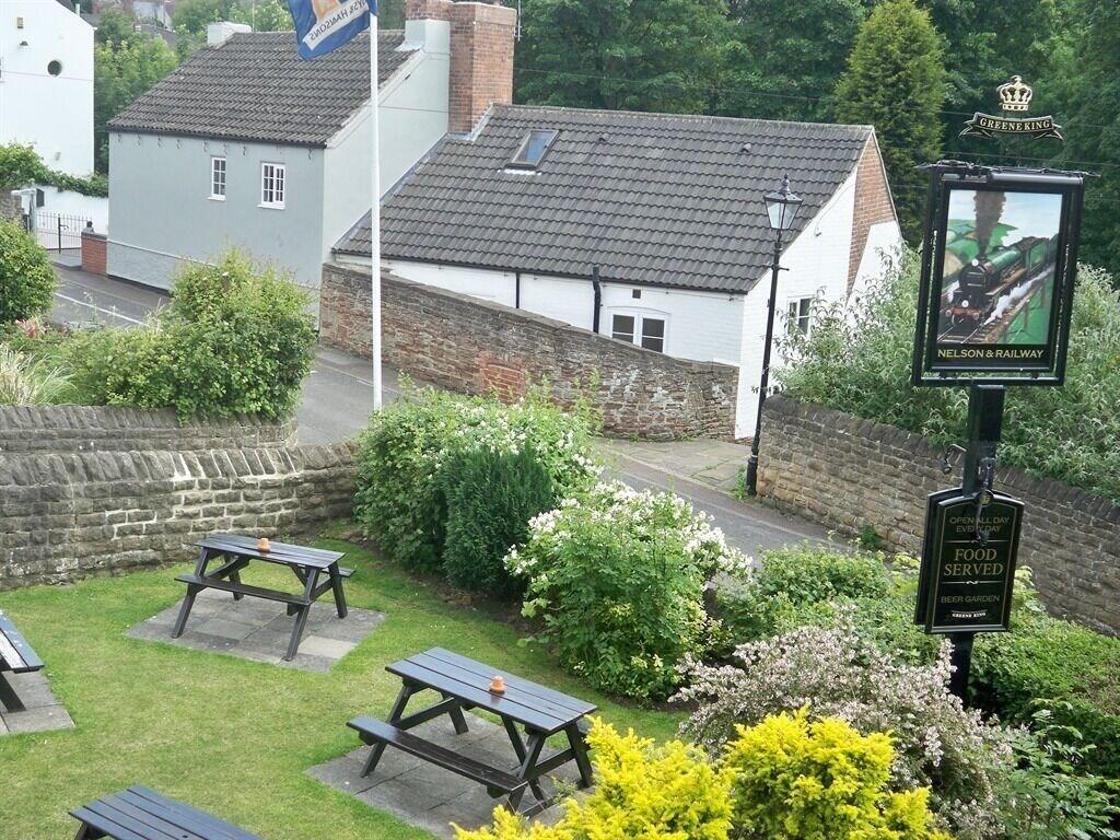 Vista Exterior Nelson and Railway Inn
