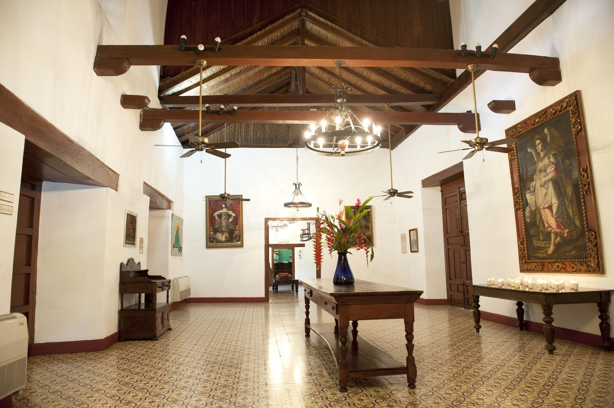Bar/Salón La Gran Francia