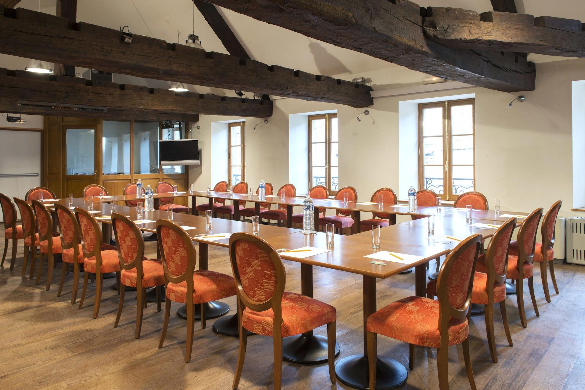 Sala de Reuniones Le Saint-Michel