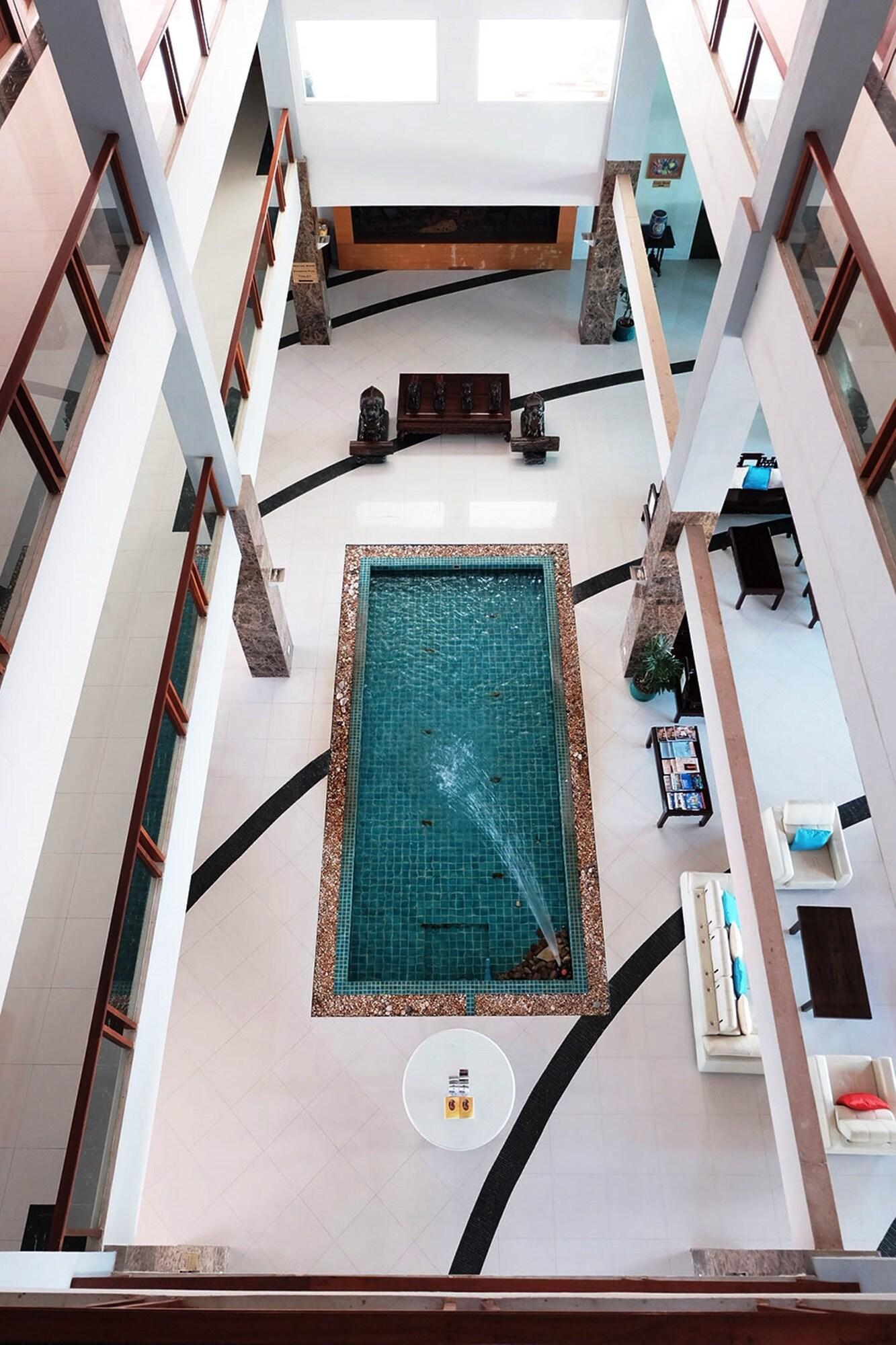 Vista Lobby Siam Triangle