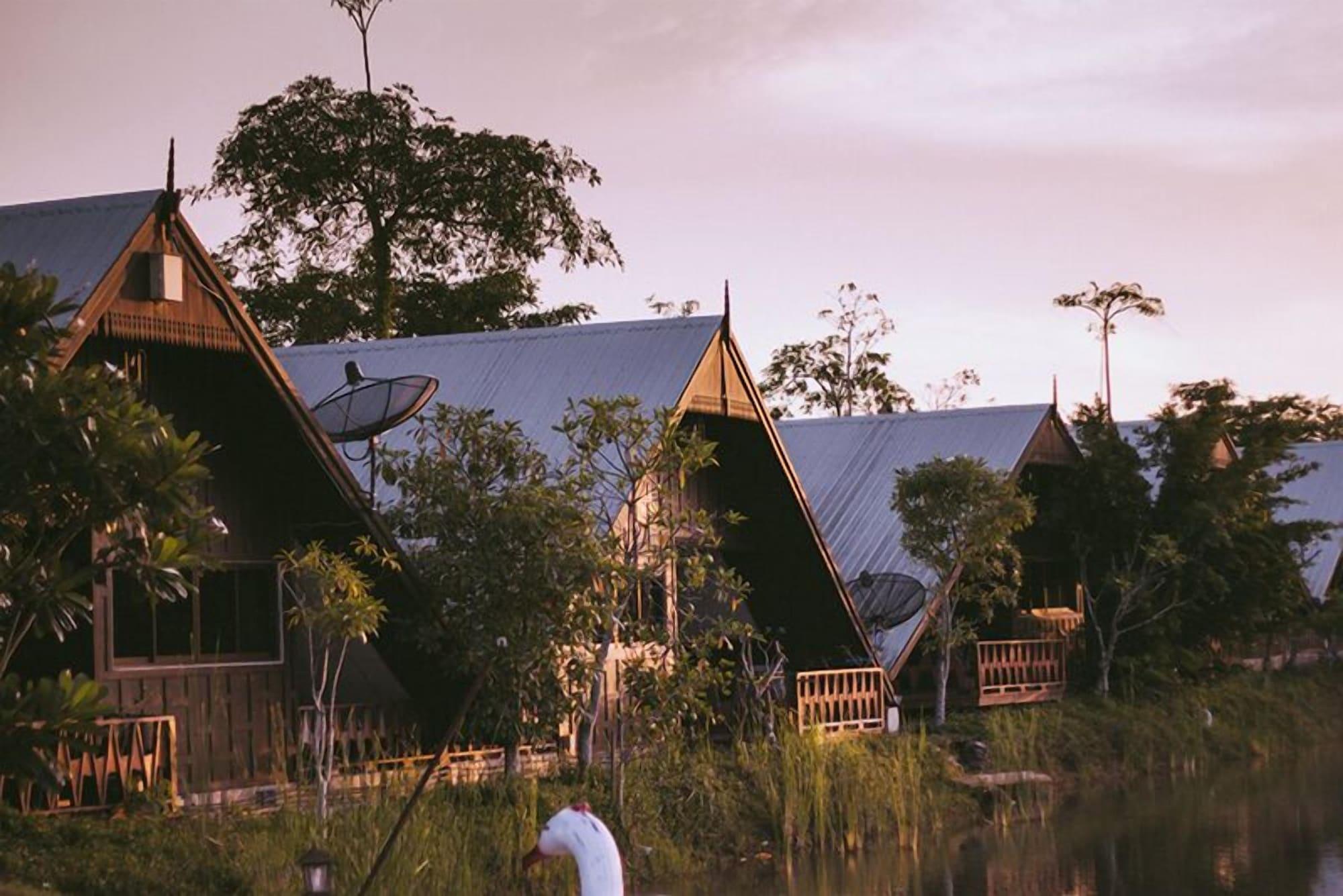 Vista Exterior Tanita Lagoon Resort
