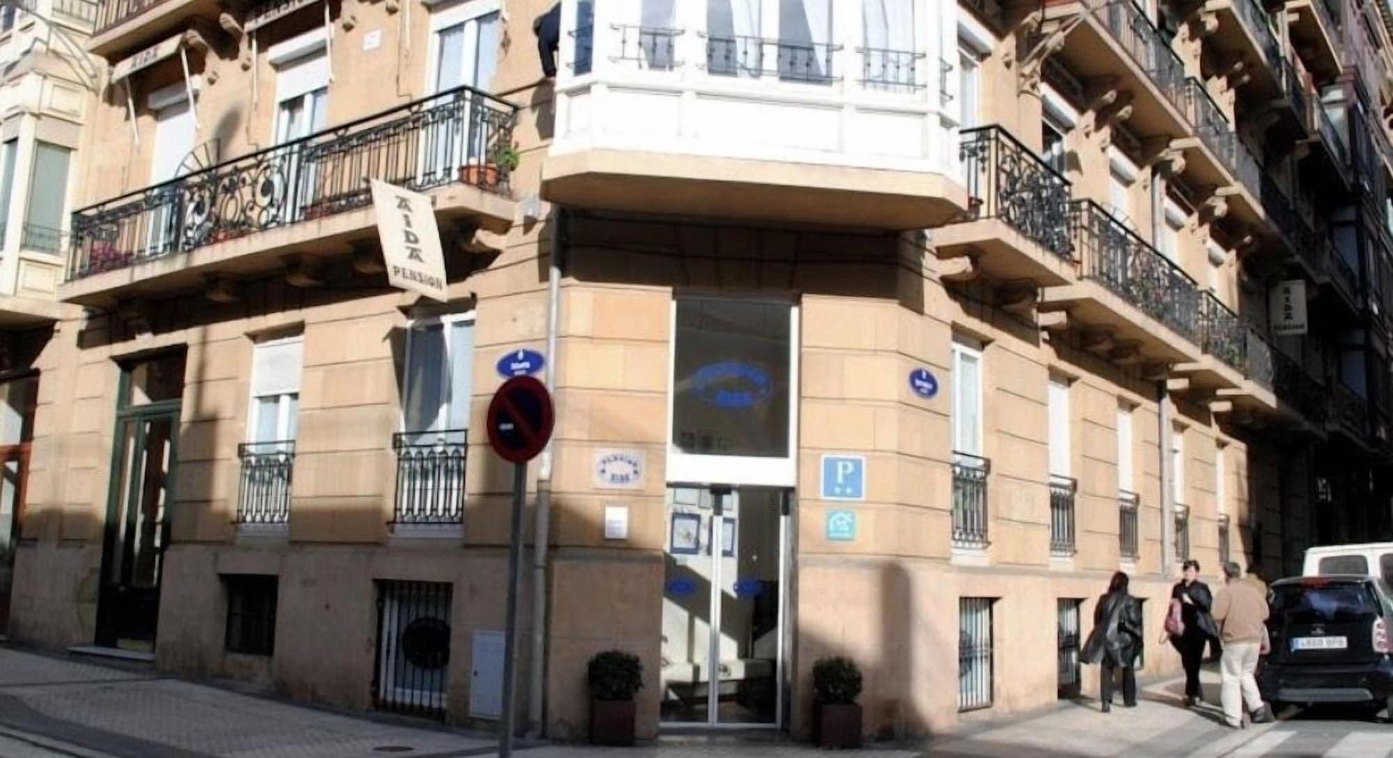 Vista Exterior Pension Aida