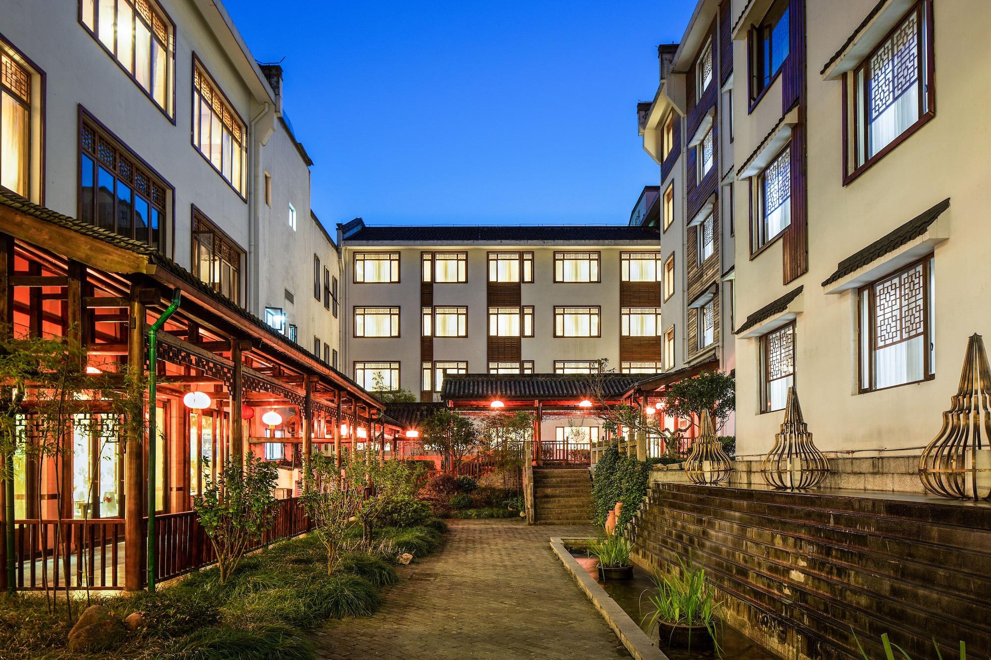 Comodidades del Alojamiento Jiuhua Mountain Julong Hotel