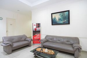 Alojamiento - RedDoorz Plus near Siloam Karawaci