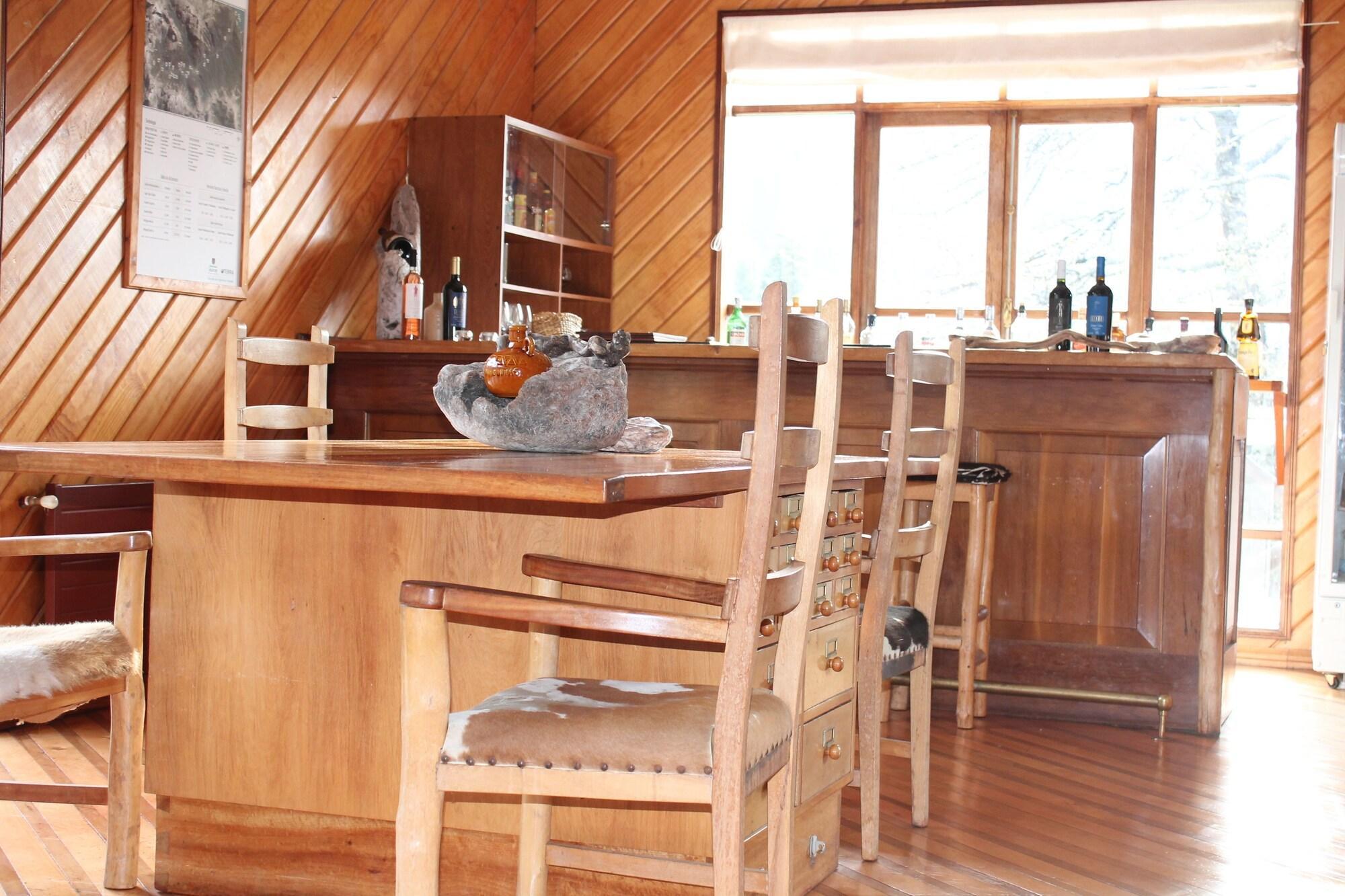 Bar/Salón Mitico Puelo Lodge