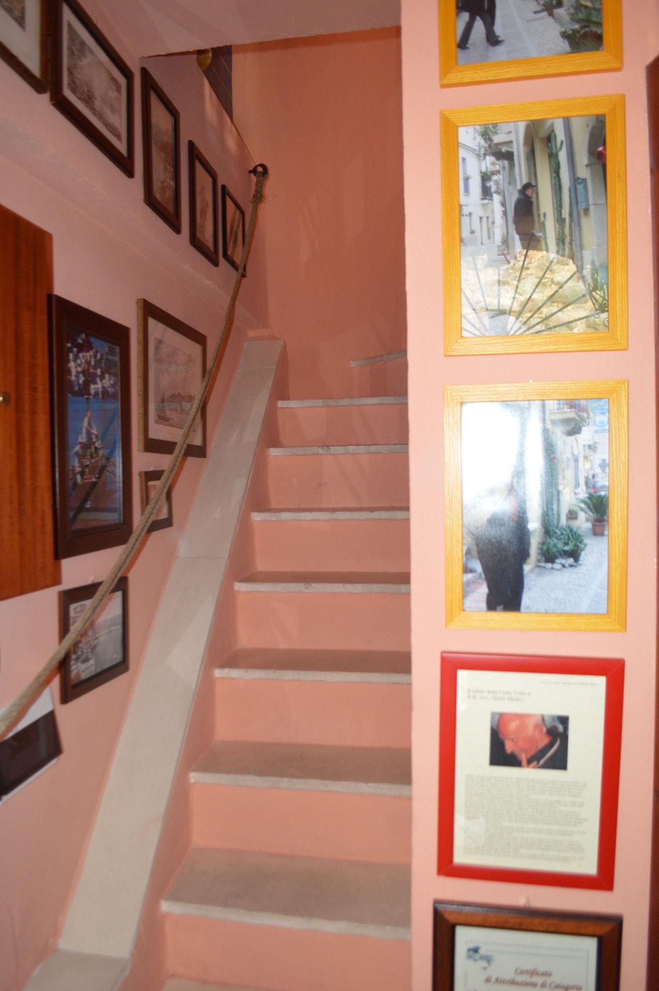 Vista Lobby Le Piccole Grotte