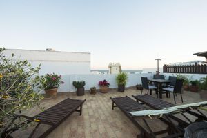 Alojamiento - Hostal Torre de Guzmán