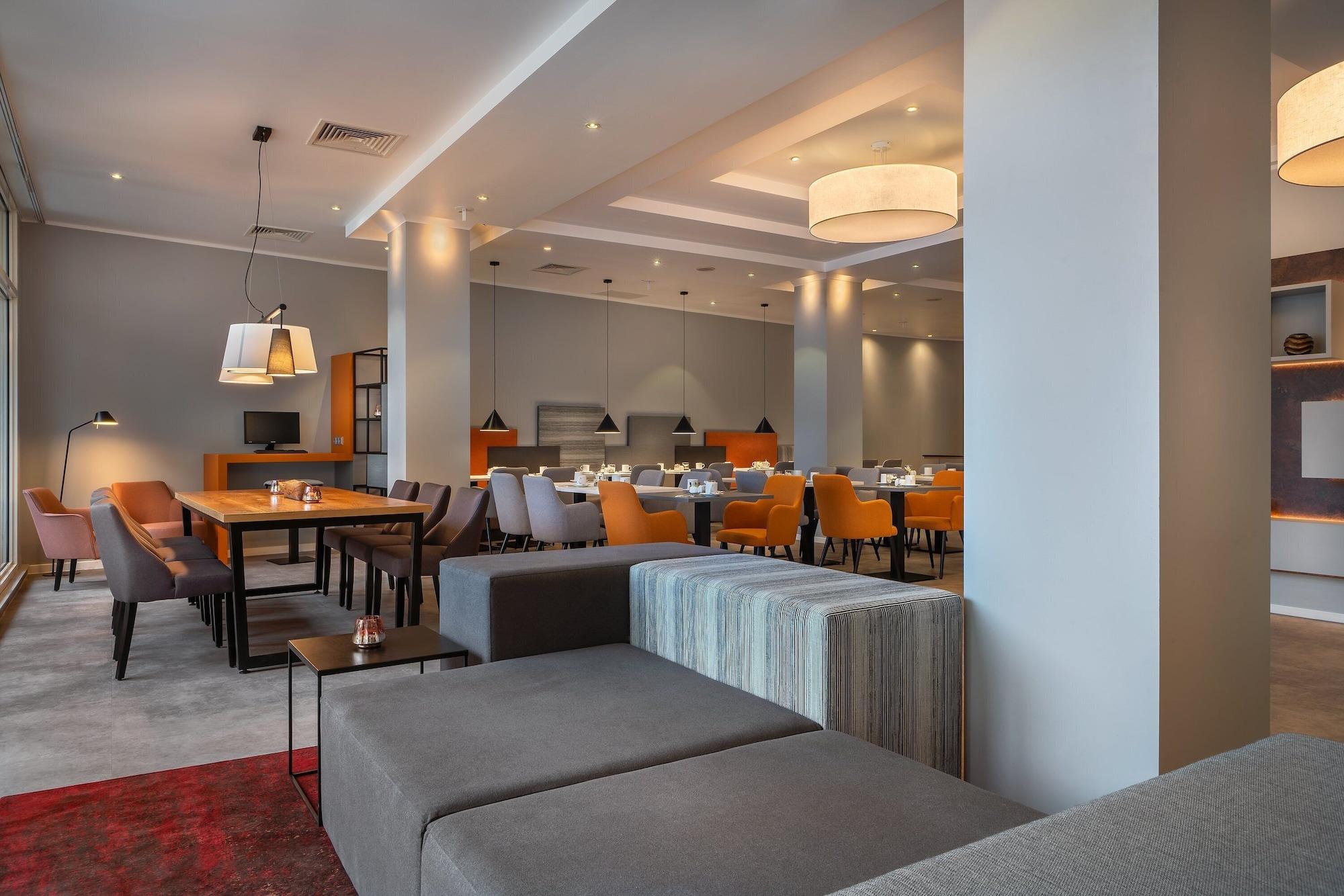 Vista Lobby Garner Hotel Wiesbaden City by IHG