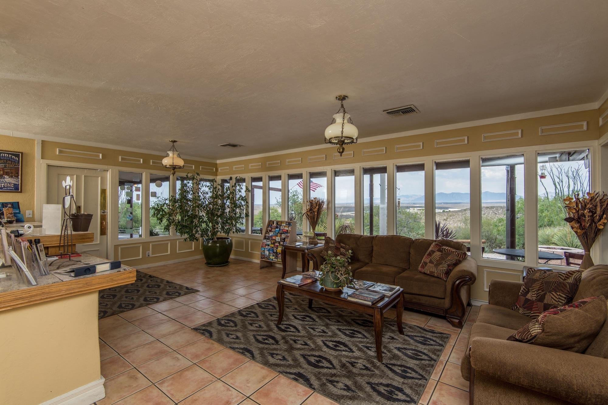 Vista Lobby Landmark Lookout Lodge