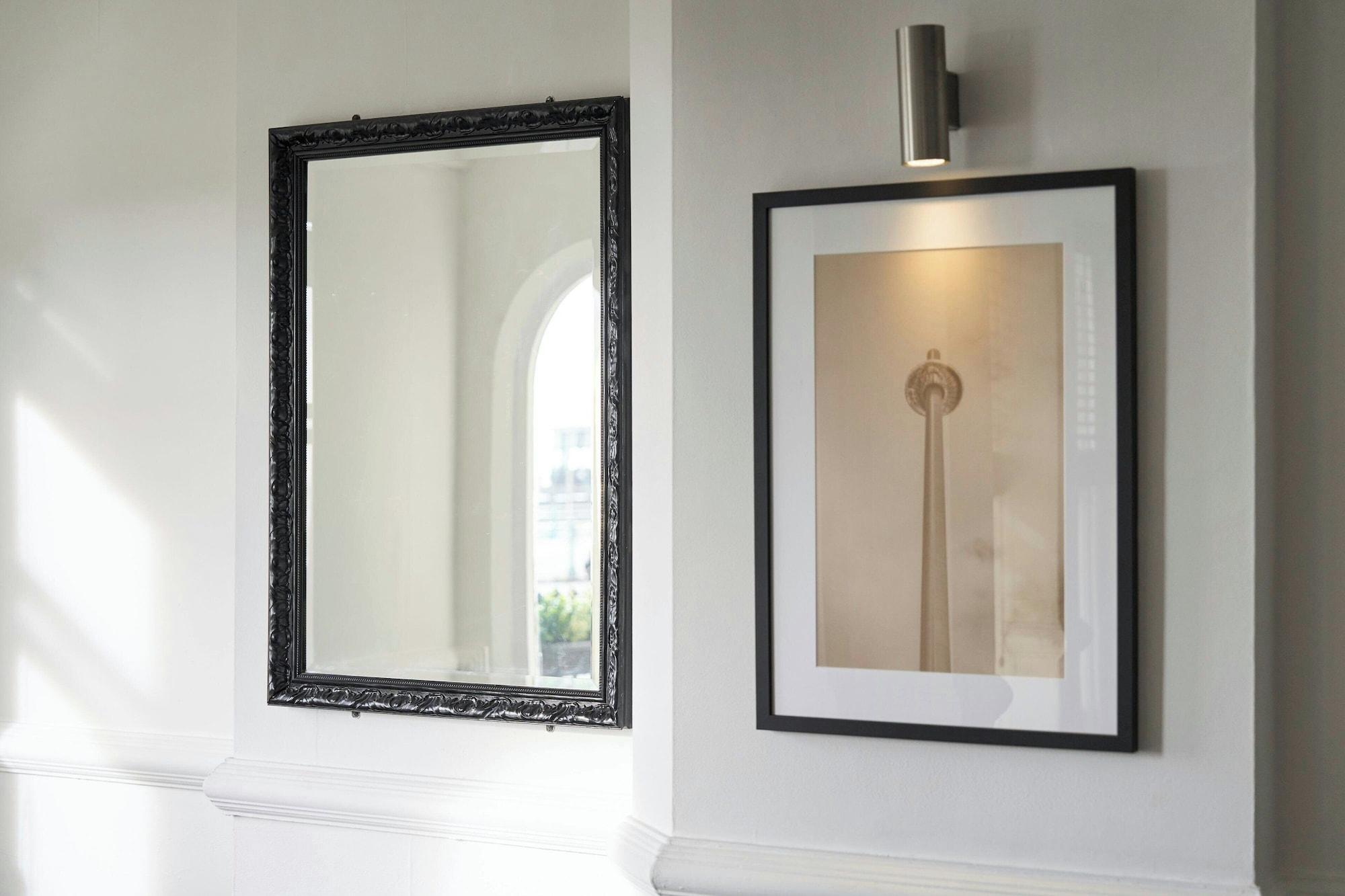 Vista Lobby Four Points Flex by Sheraton Brighton