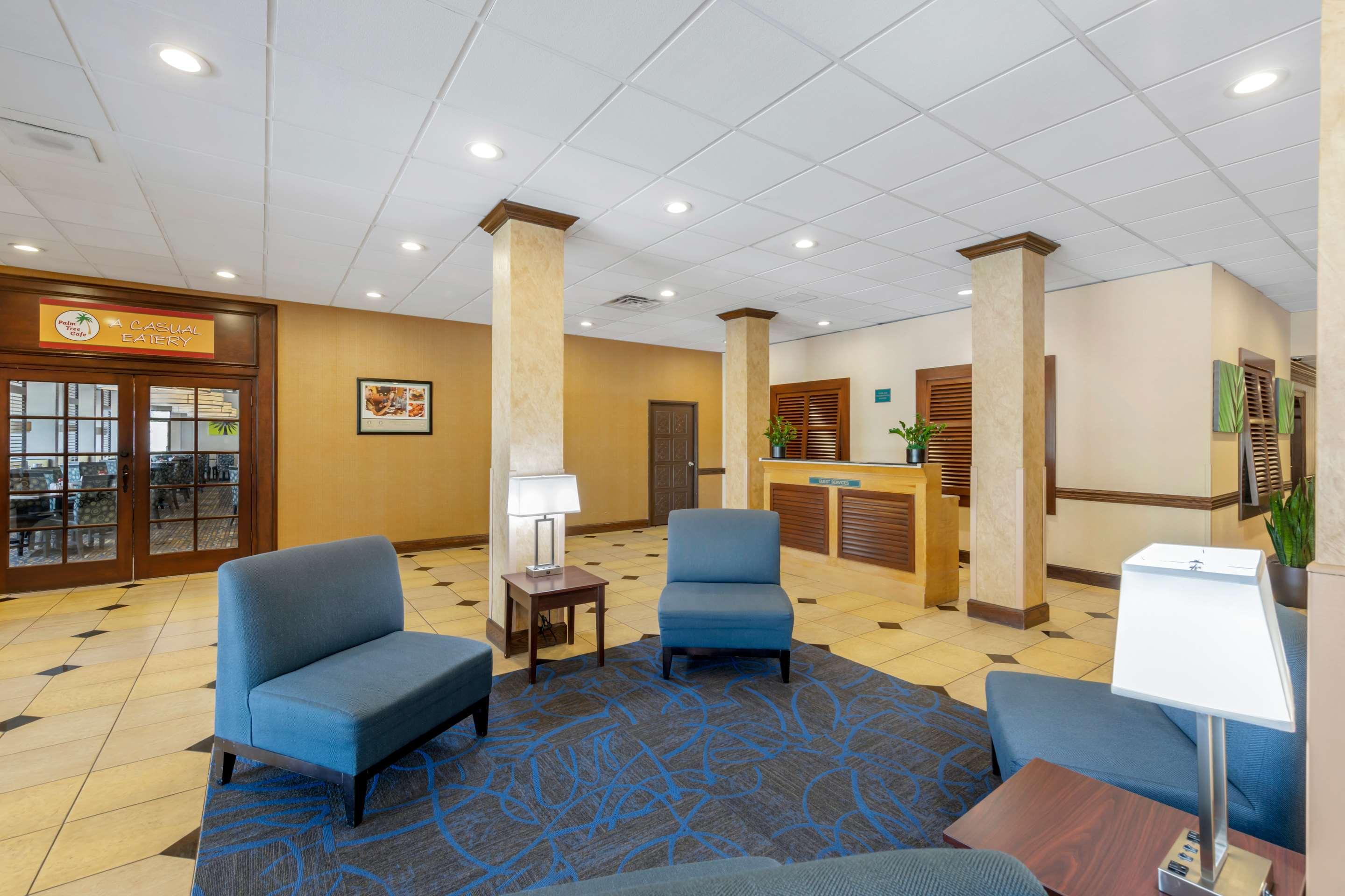 Vista Lobby Clarion Hotel Anaheim Resort