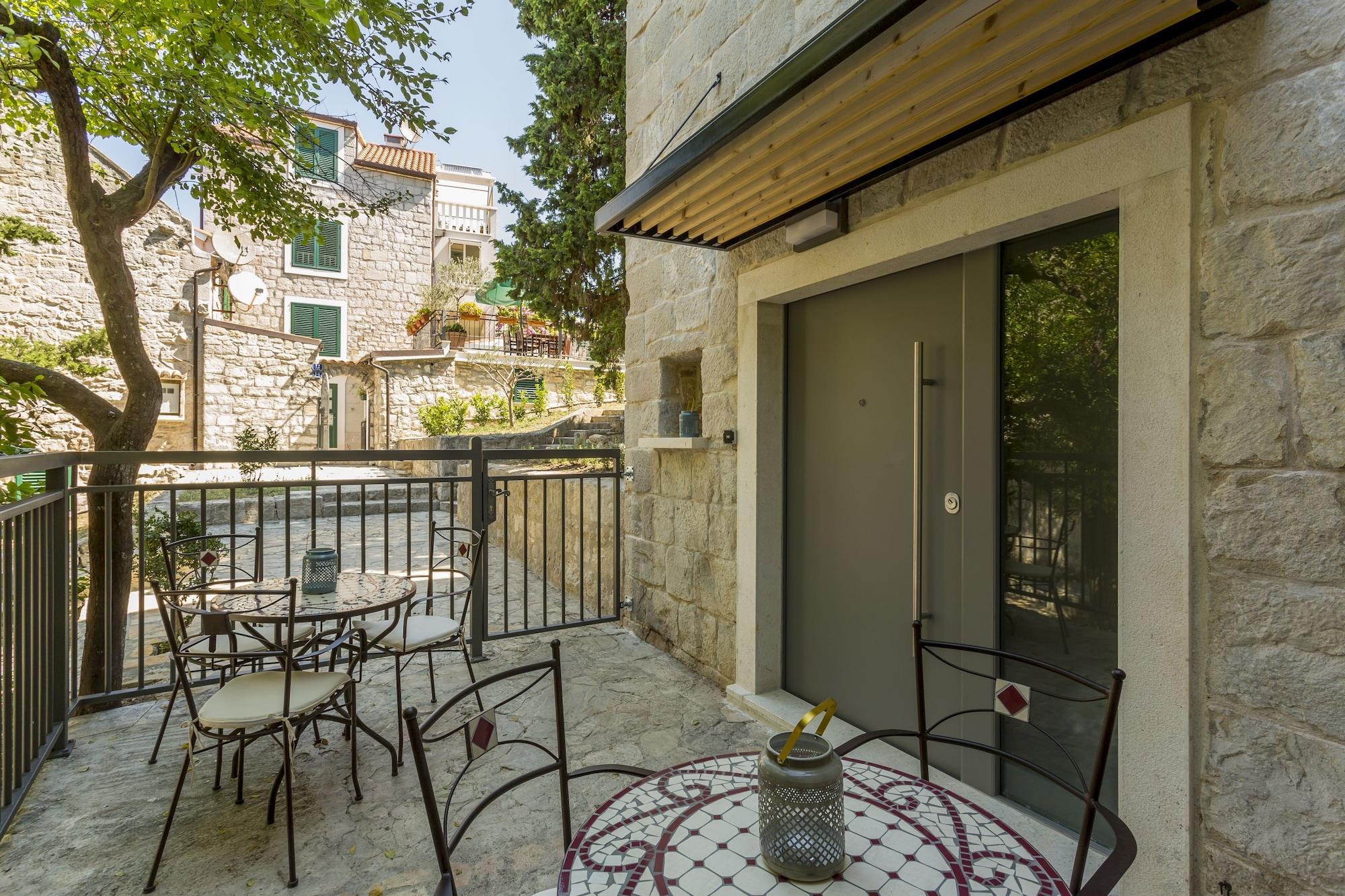 Vista Exterior Luxury Rooms Miara in City Centre