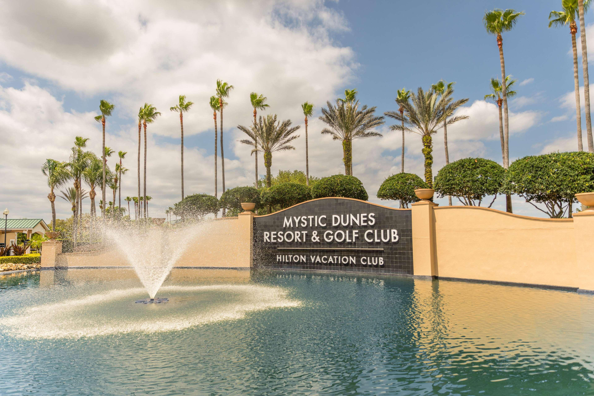 Vista Exterior Hilton Vacation Club Mystic Dunes Orlando