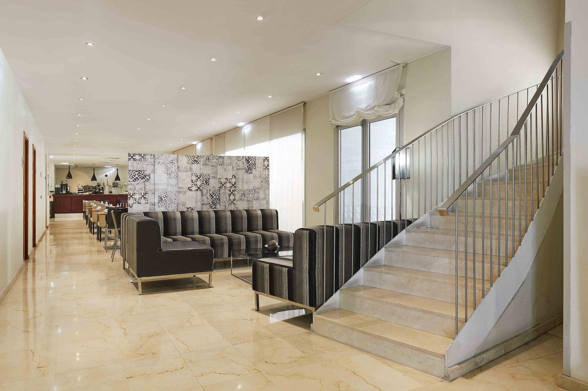 Vista Lobby Exe Plaza Delicias