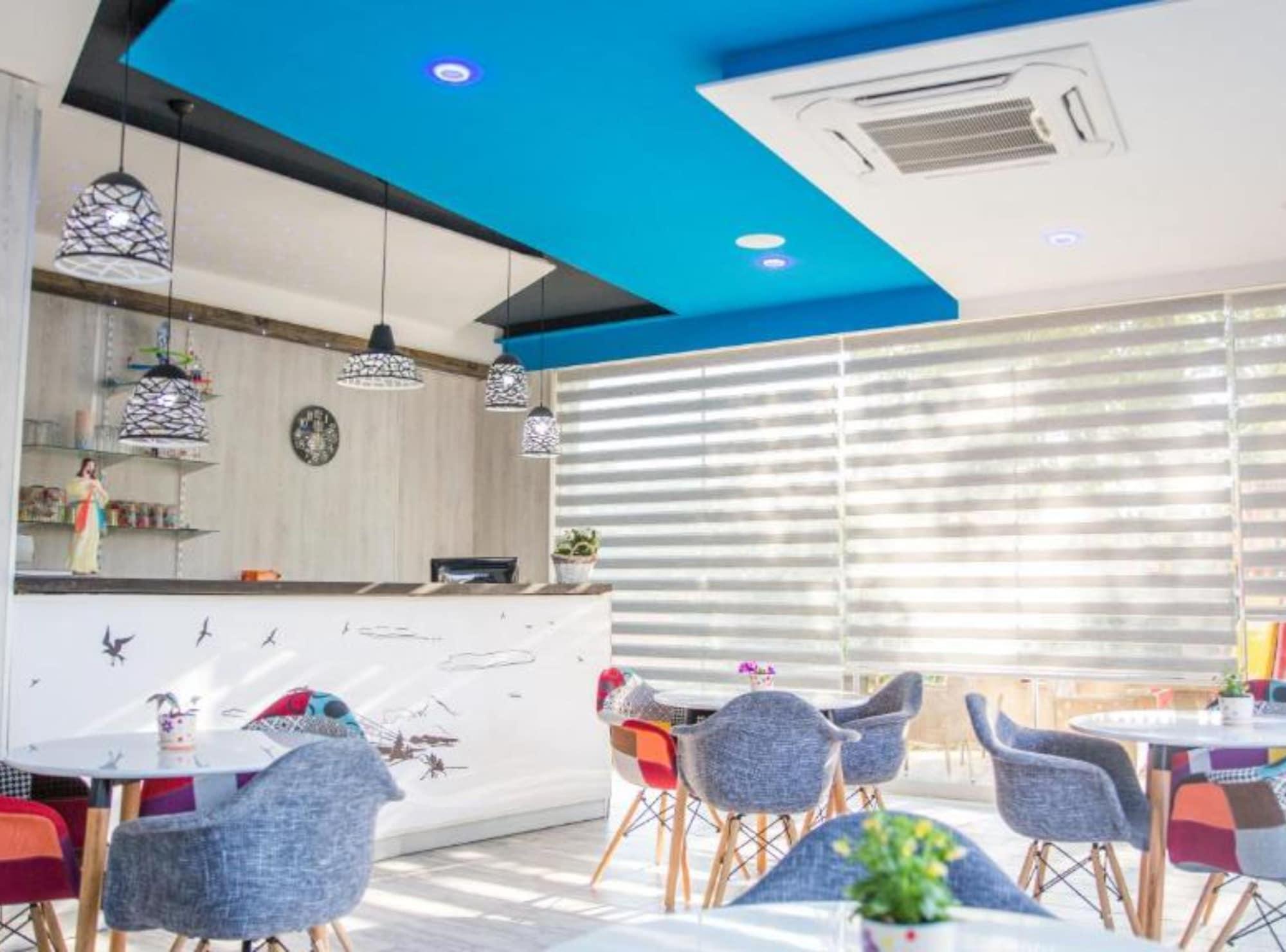 Restaurant Glory Sanctuary Retreat