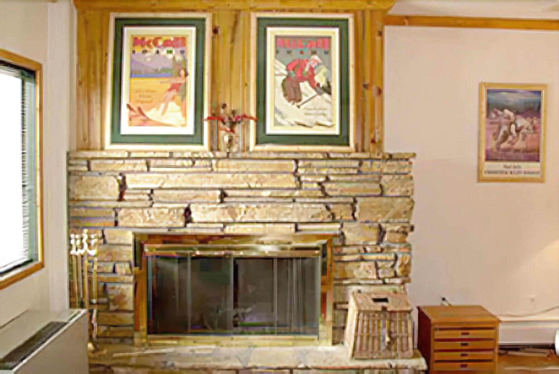 Vista Lobby Brundage Inn