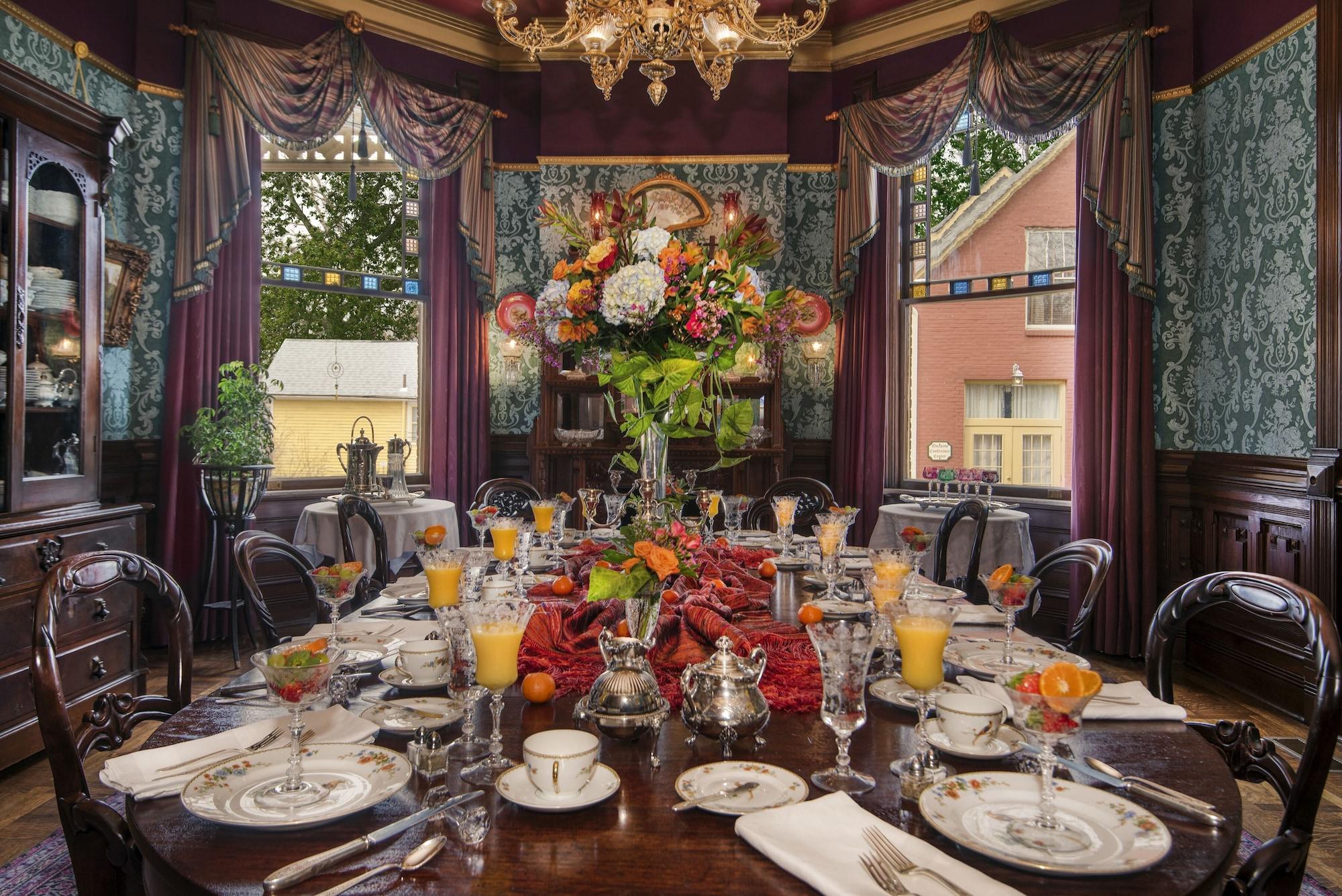 Restaurant The Empress of Little Rock