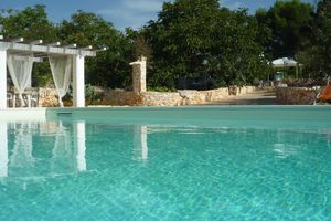 Alquiler Vacacional - Trulli in Apulia with pool and pine forest with hammocks....... a fairy tale!