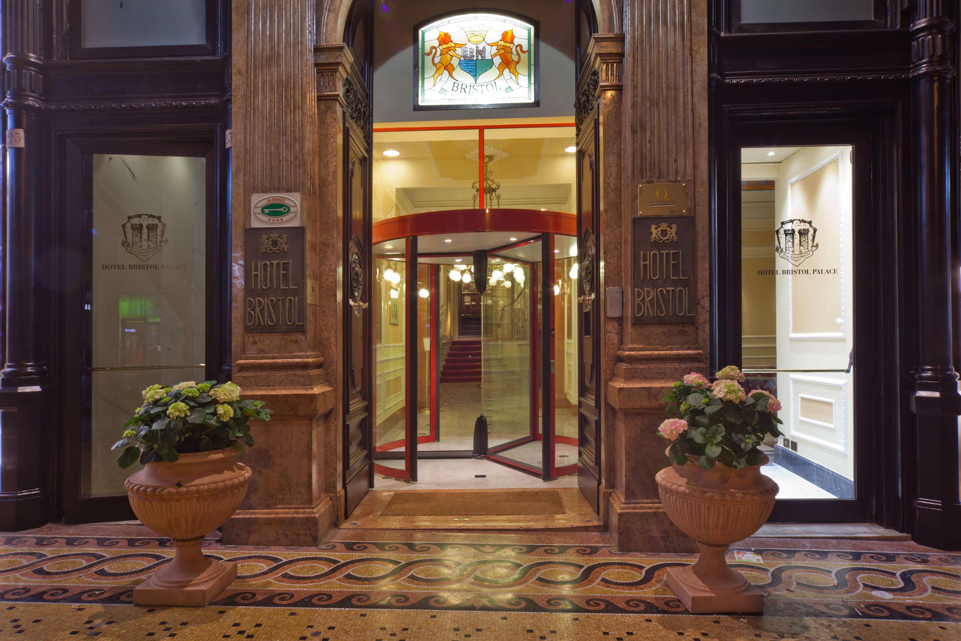 Vista Exterior Bristol Palace Hotel