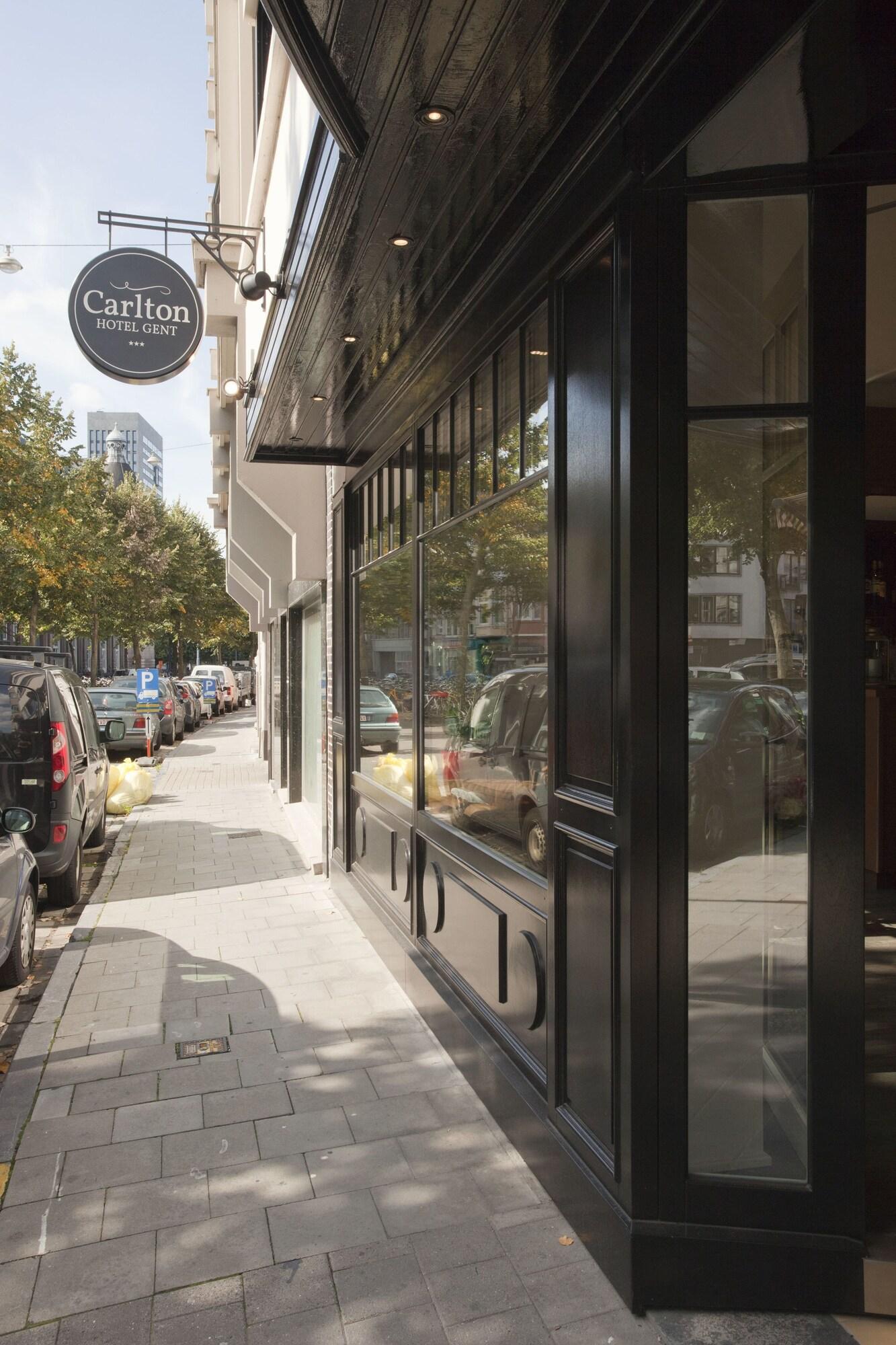 Vista Exterior Carlton Hotel