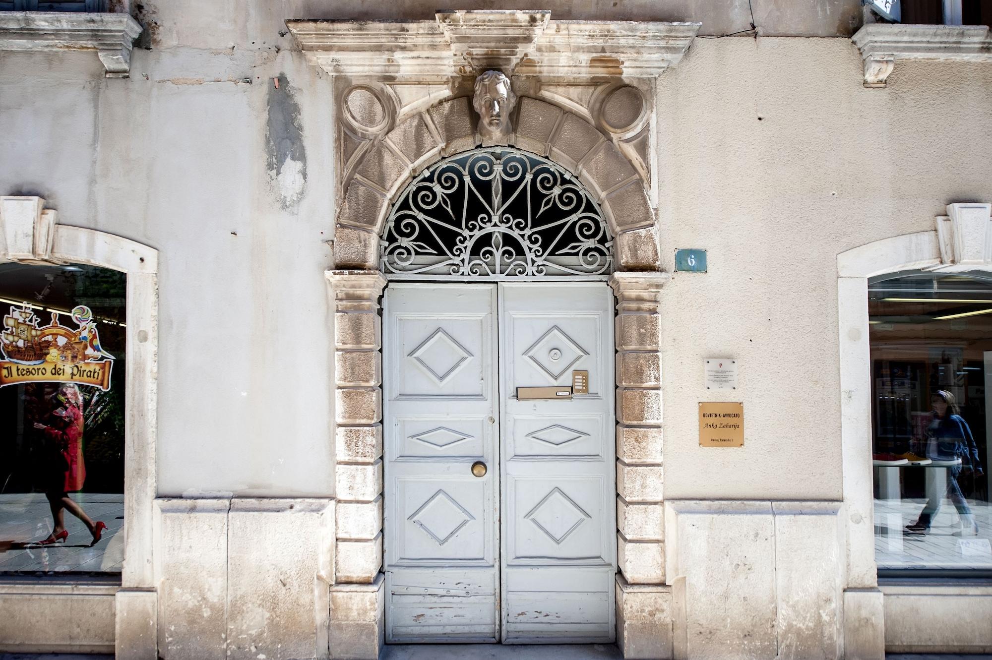 Vista Exterior Guest House Barocco