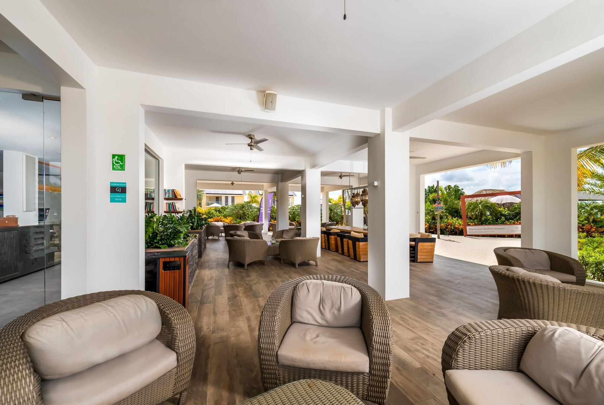Vista Lobby Delfins Beach Resort Bonaire, Tapestry Collection by Hilton