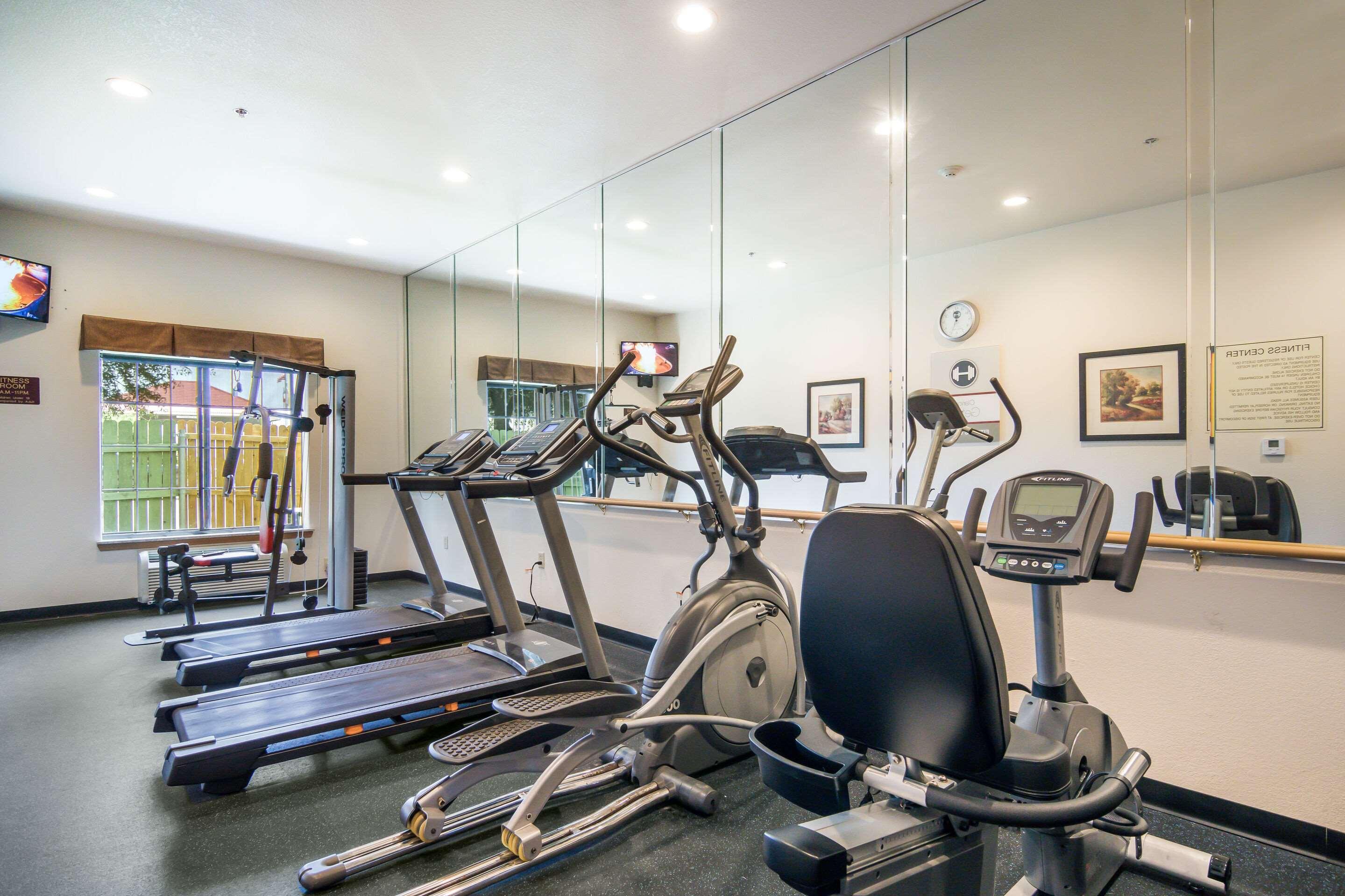 Gimnasio Clarion Inn & Suites Weatherford South