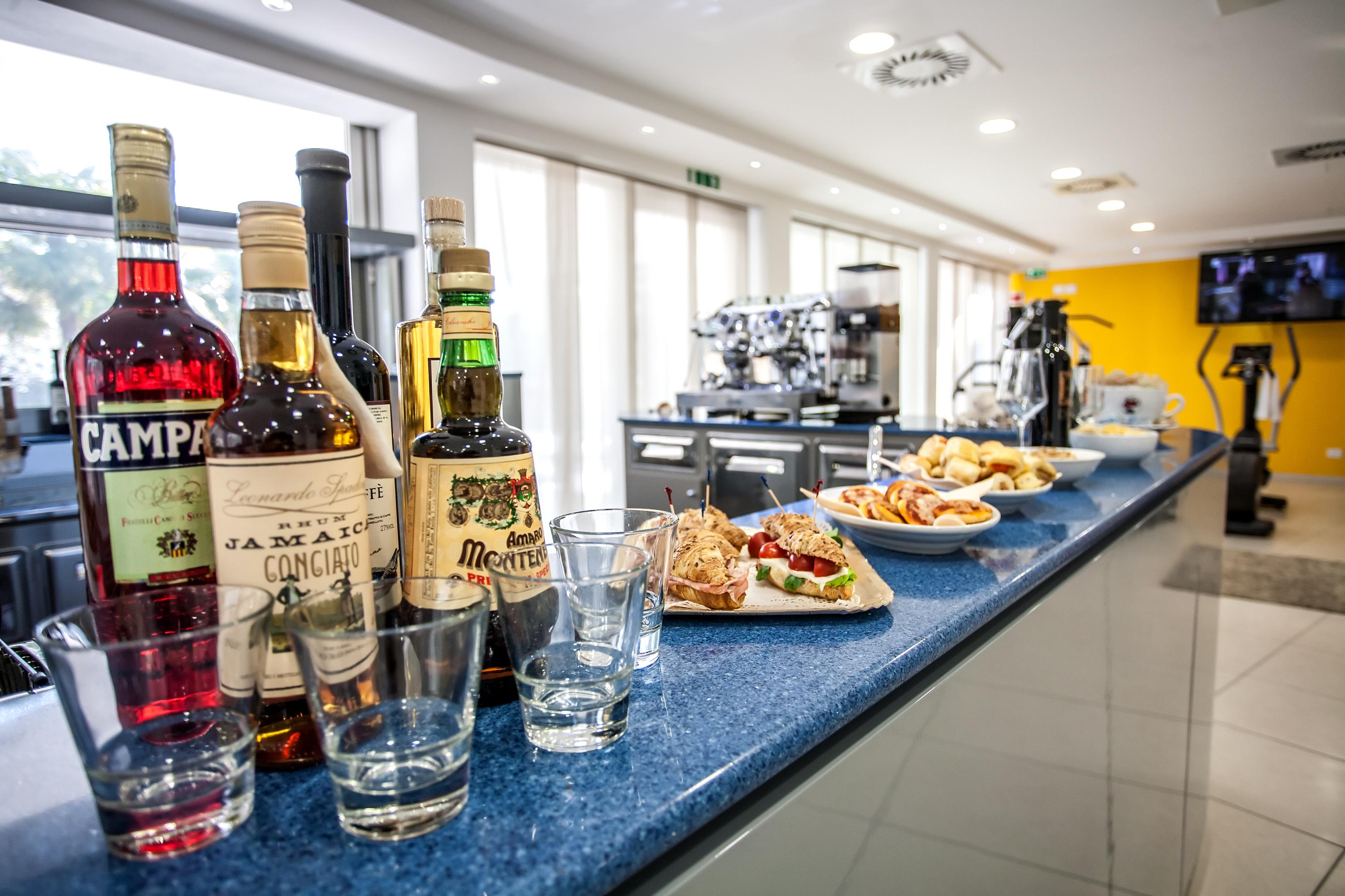 Bar/Salón Oceanomare