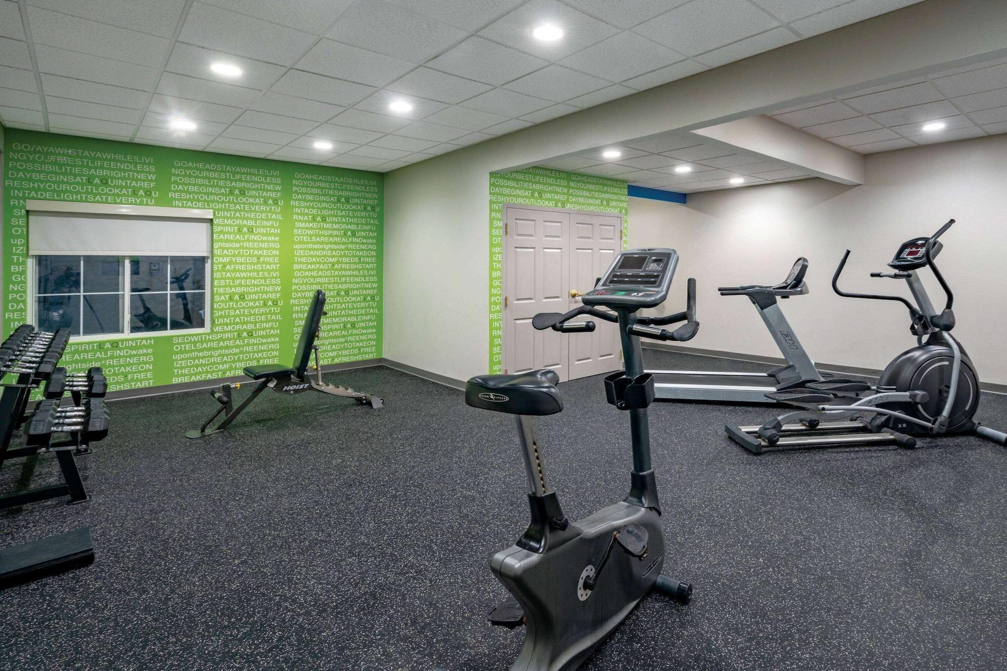Gimnasio La Quinta Inn & Suites by Wyndham Latham Albany Airport