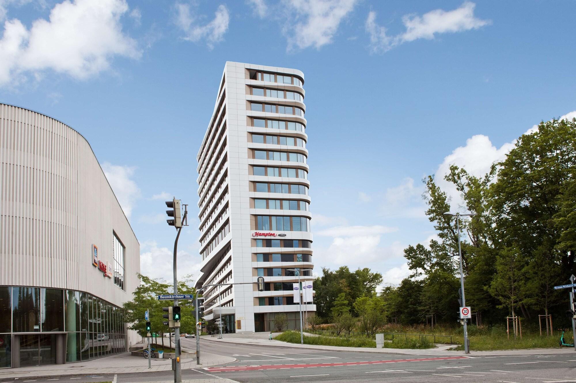 Vista Exterior Hampton by Hilton Munich City Center East