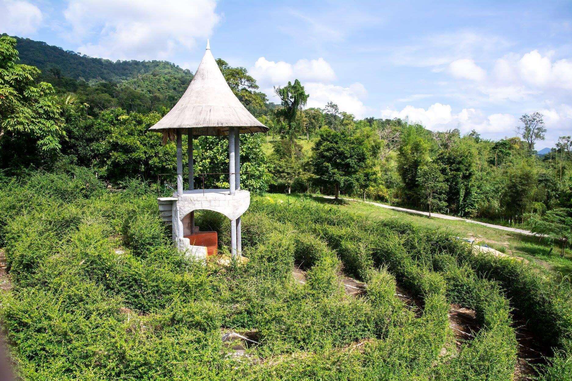 Instalaciones Recreativas Khun Khao Tamnan Prai Resort